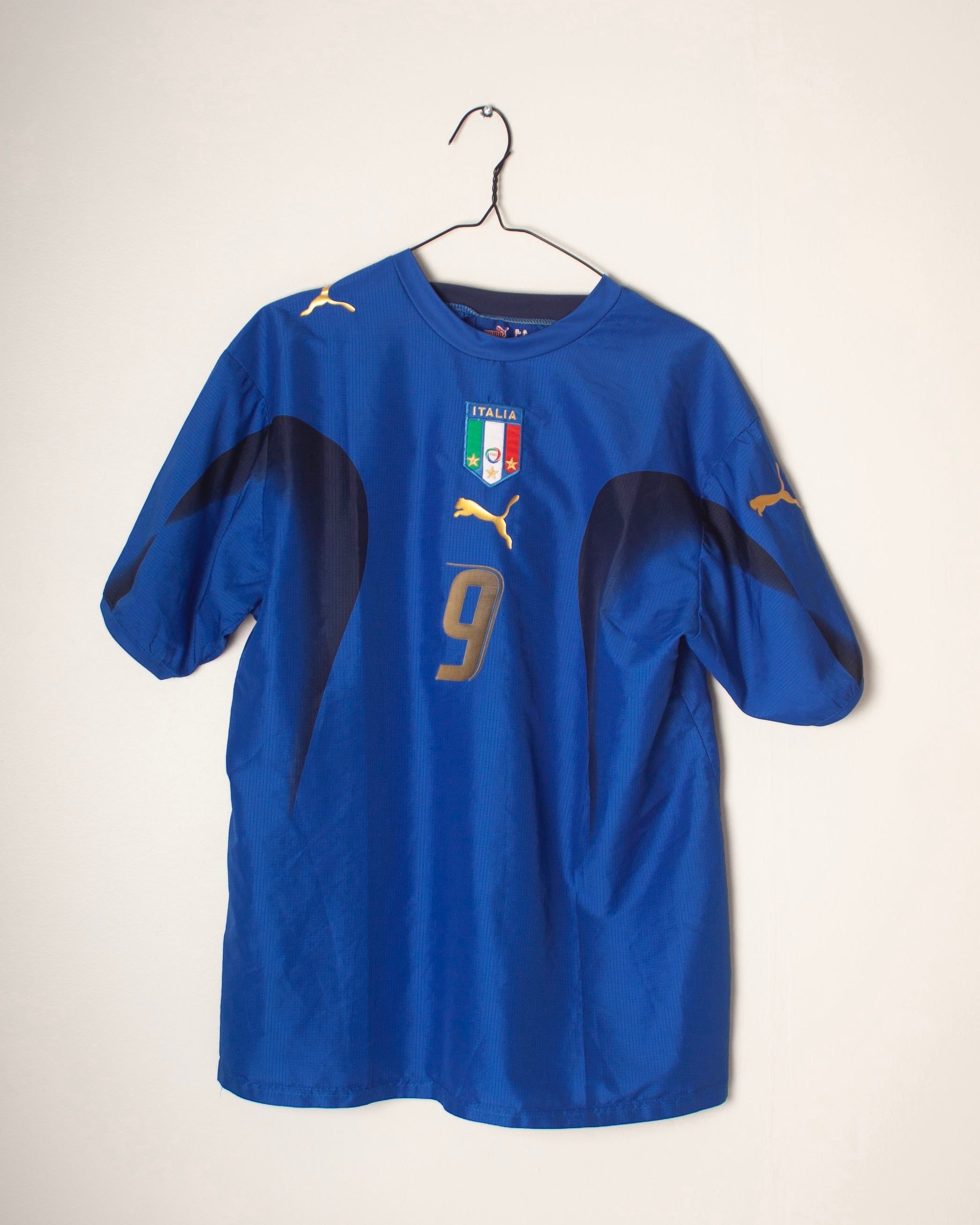 Puma - Italy 2006 Home Football Shirt '9'