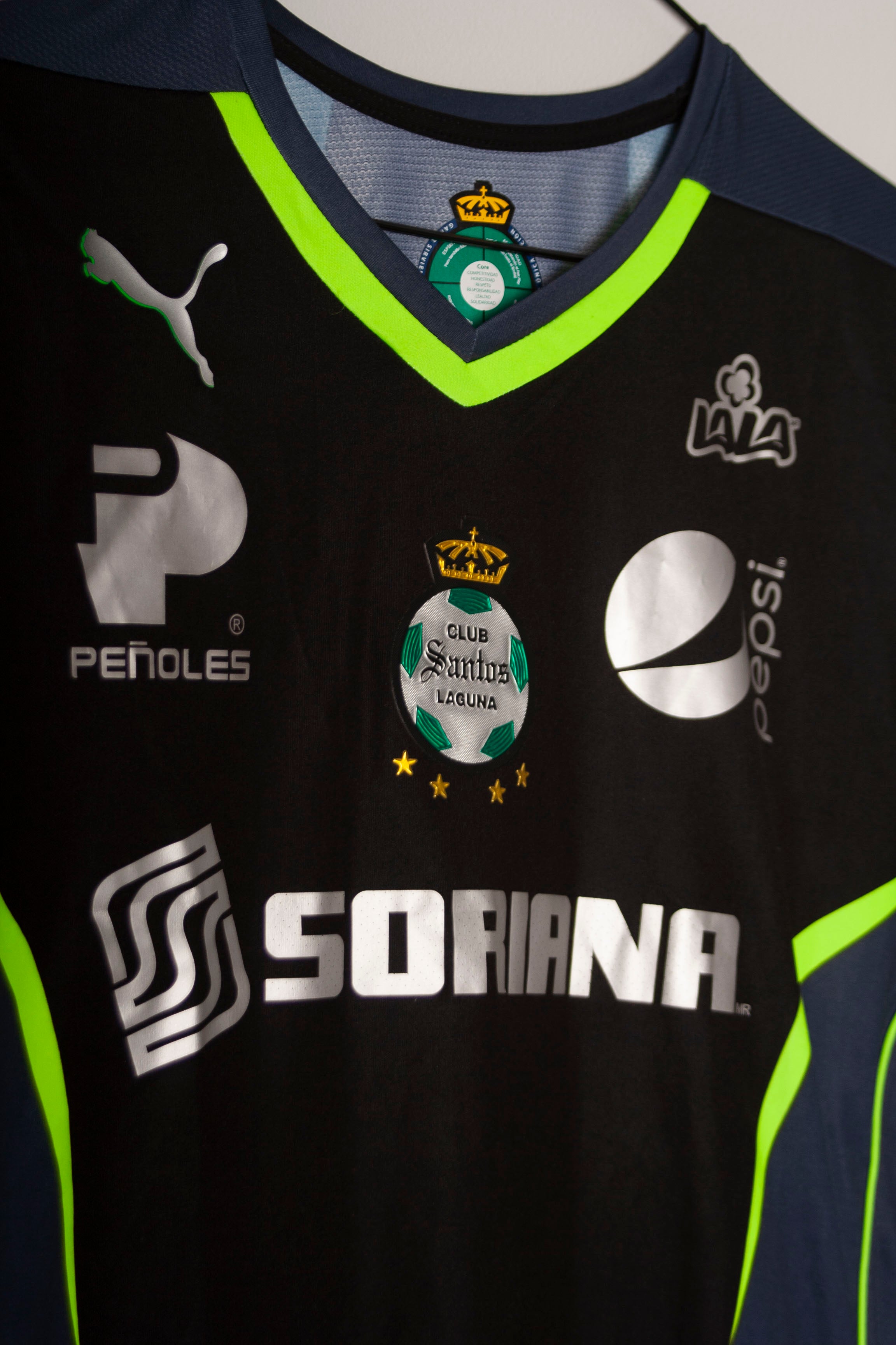 Puma - Santos Laguna 2014/15 Away Football Shirt