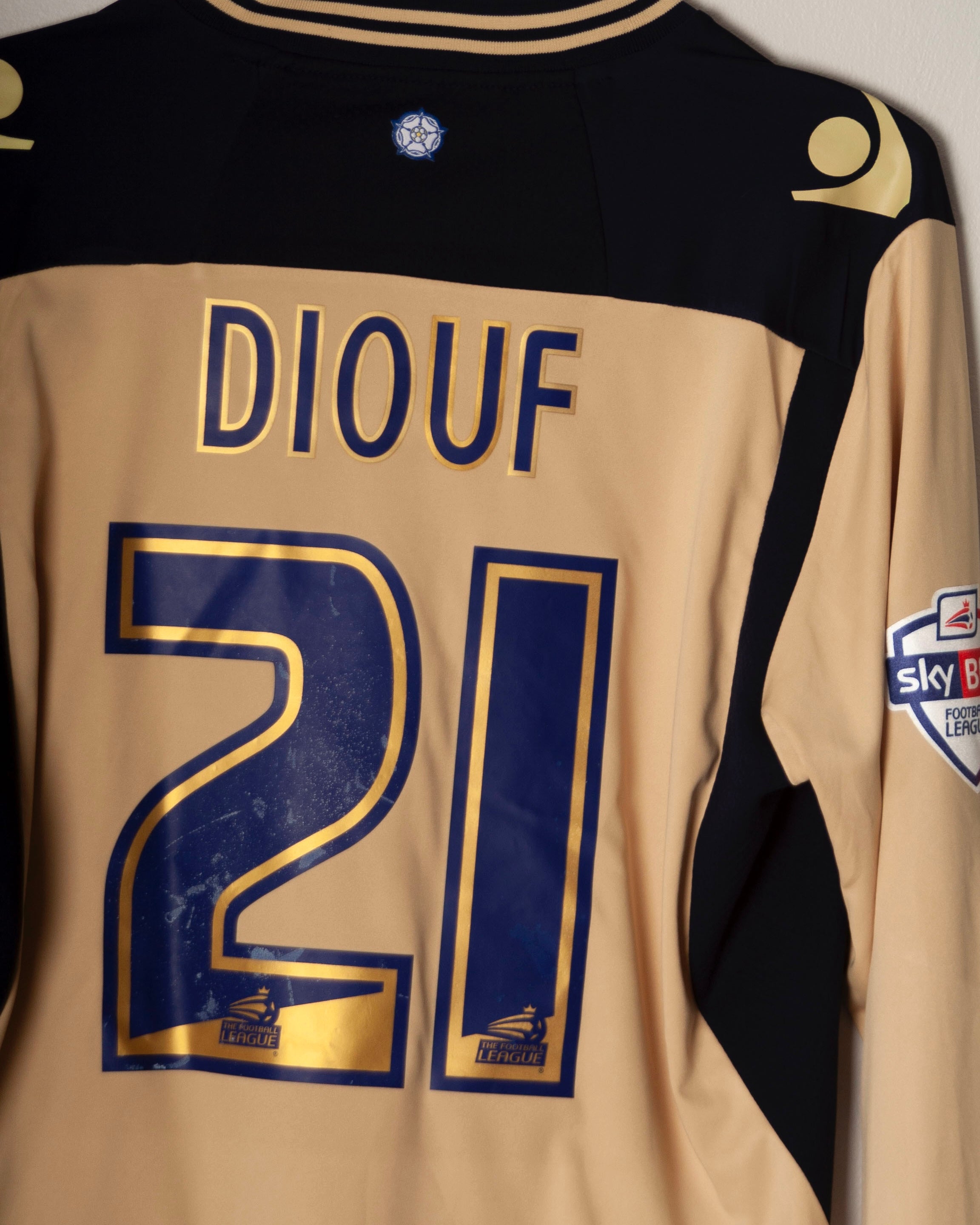 Macron - Leeds United 2013/14 Away Football Shirt 'DIOUF'