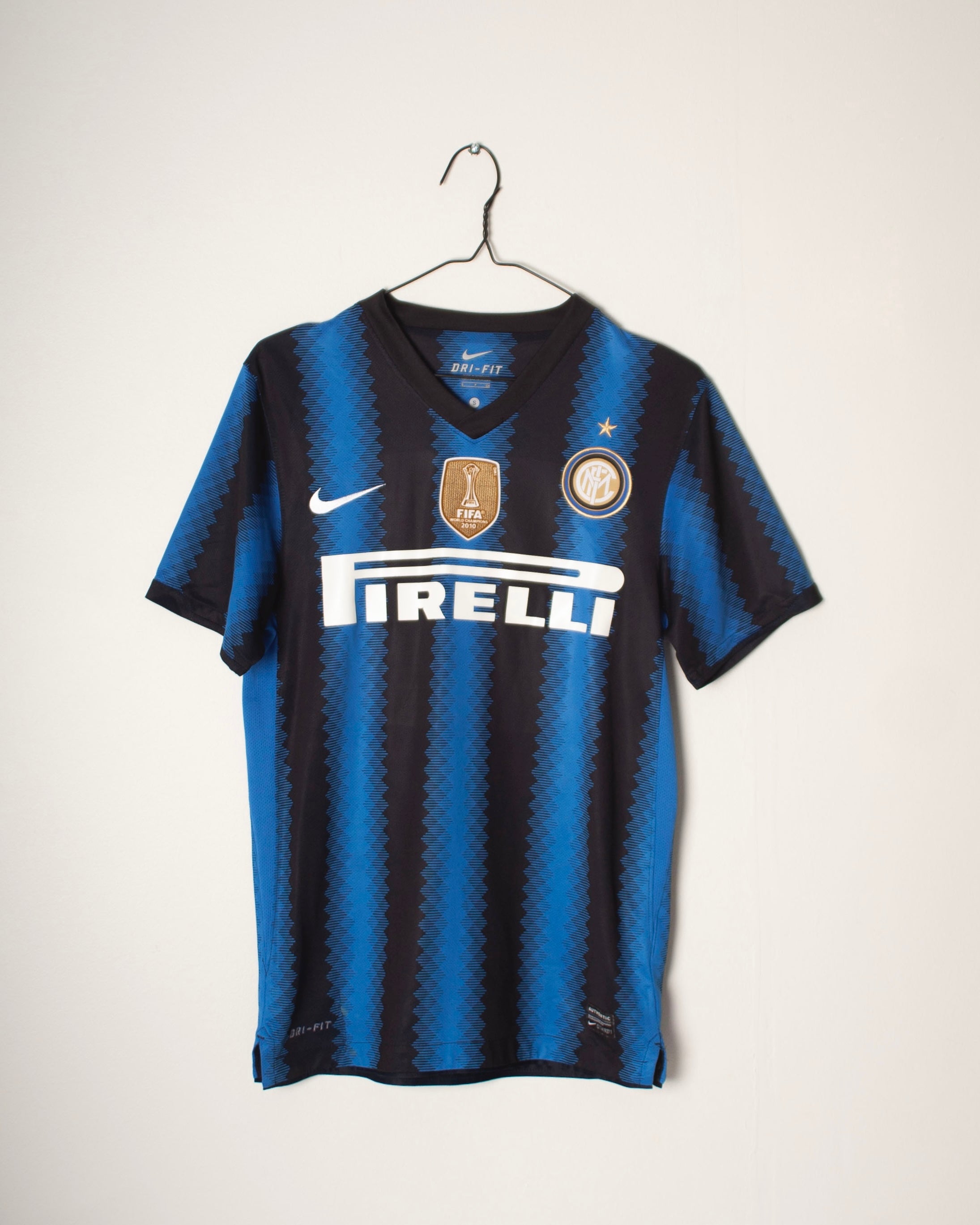 Nike - Inter Milan 2010/11 Home Football Shirt 'MILITO'