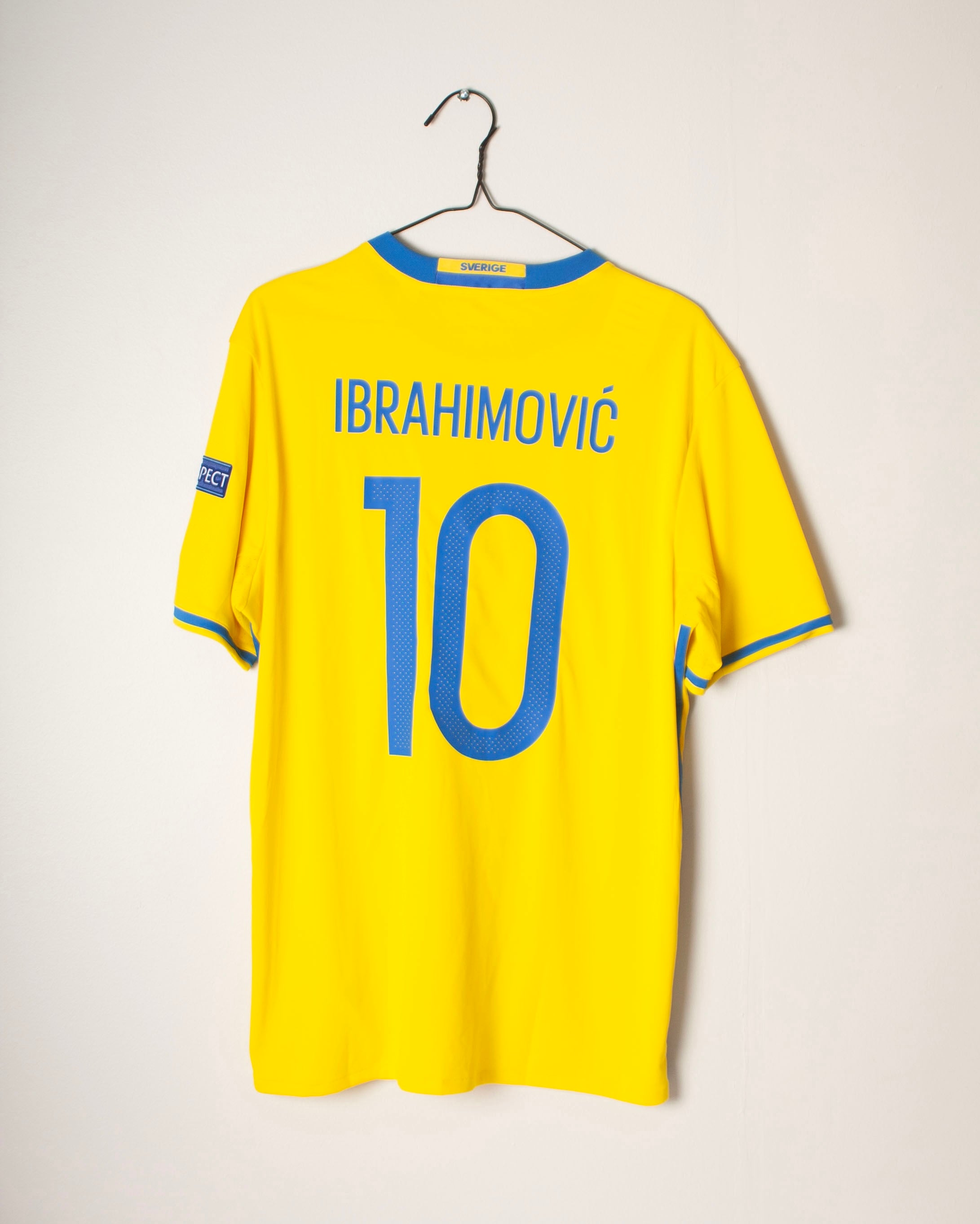Adidas - Sweden 2016 Home Football Shirt 'IBRAHIMOVIC'