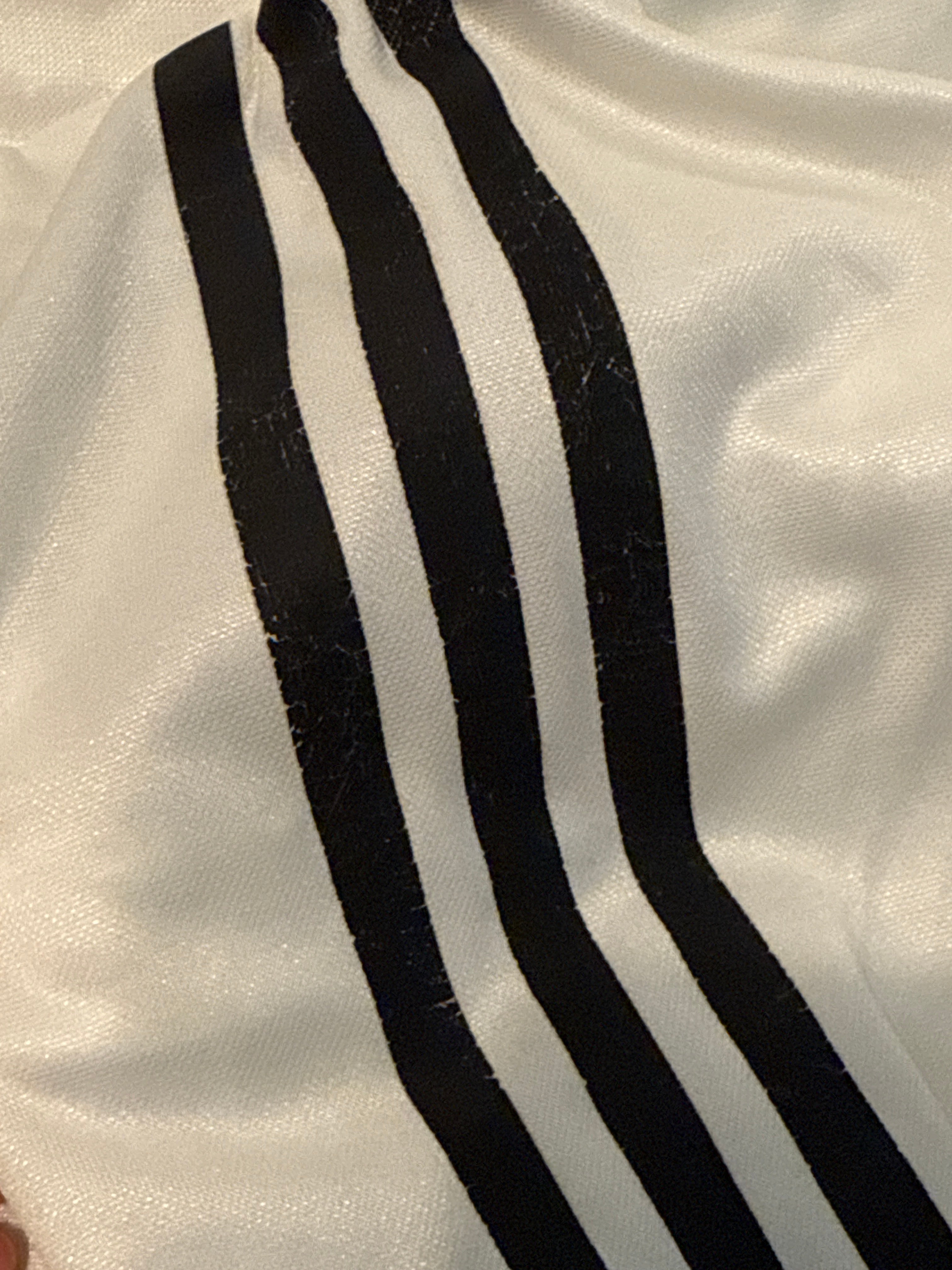 Adidas - Real Madrid 2004/05 Home Football Shirt 'GUTI.HAZ'