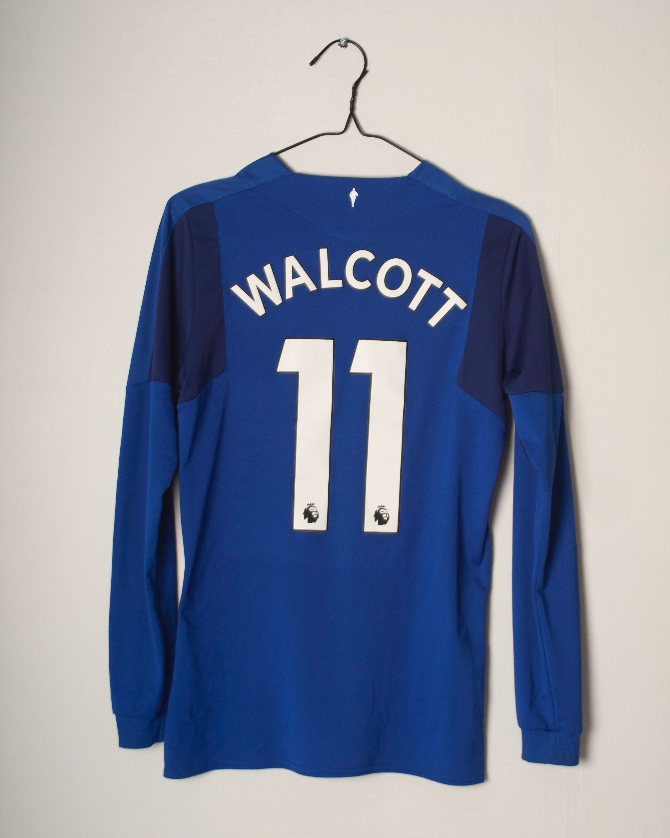 Umbro - Everton FC 2017/18 Home Football Shirt 'WALCOTT'