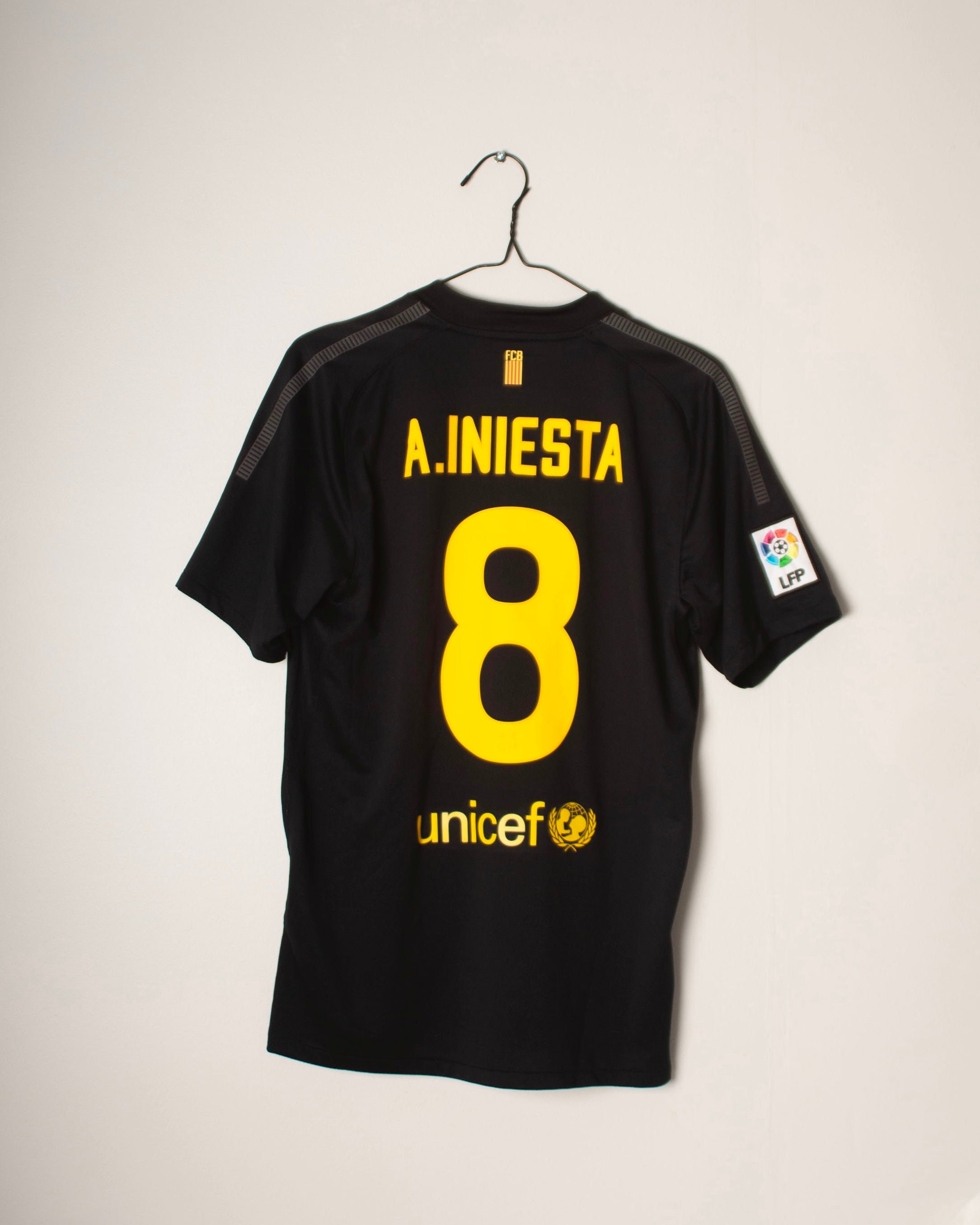 Nike - FC Barcelona 2011/12 Away Football Shirt 'A.INIESTA'