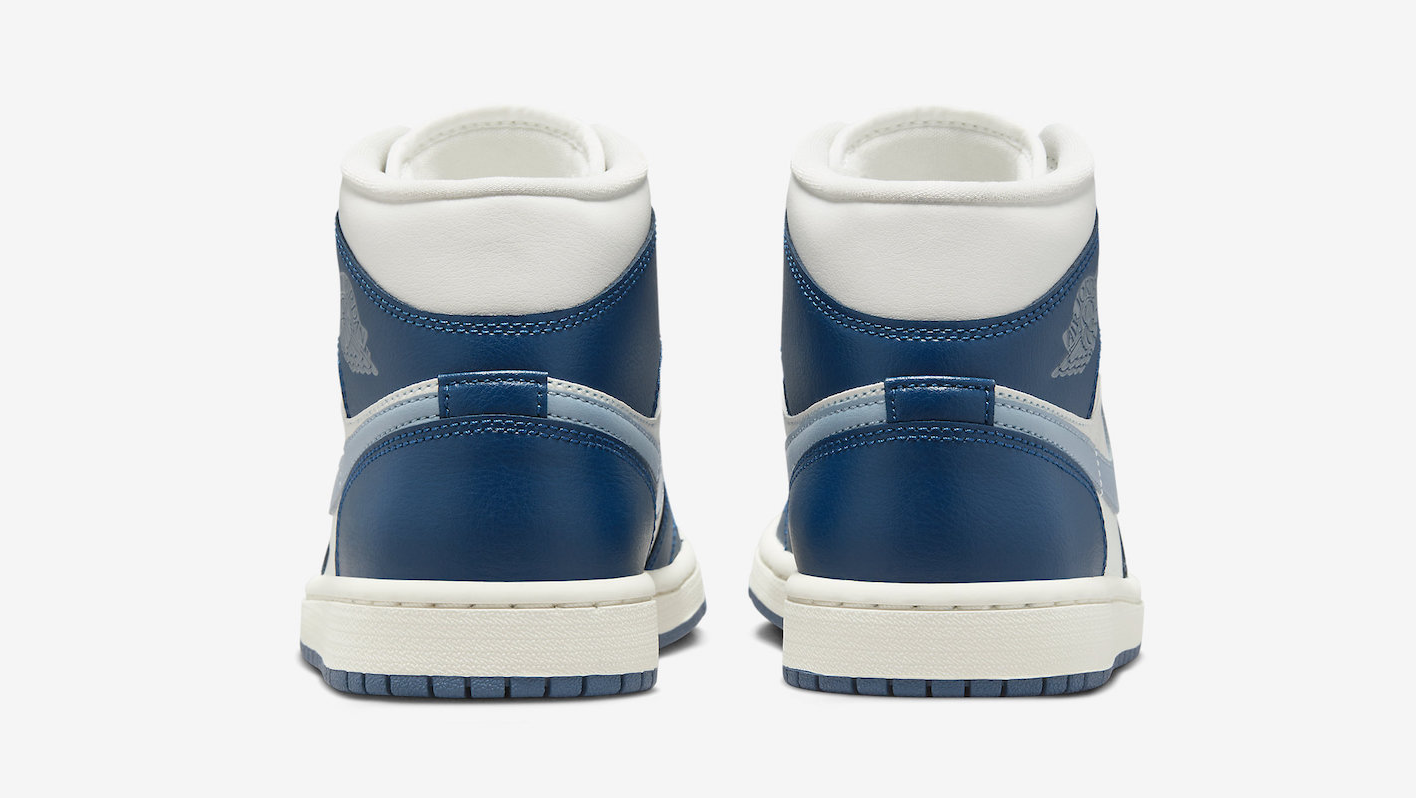 Air Jordan 1 Mid 'French Blue'