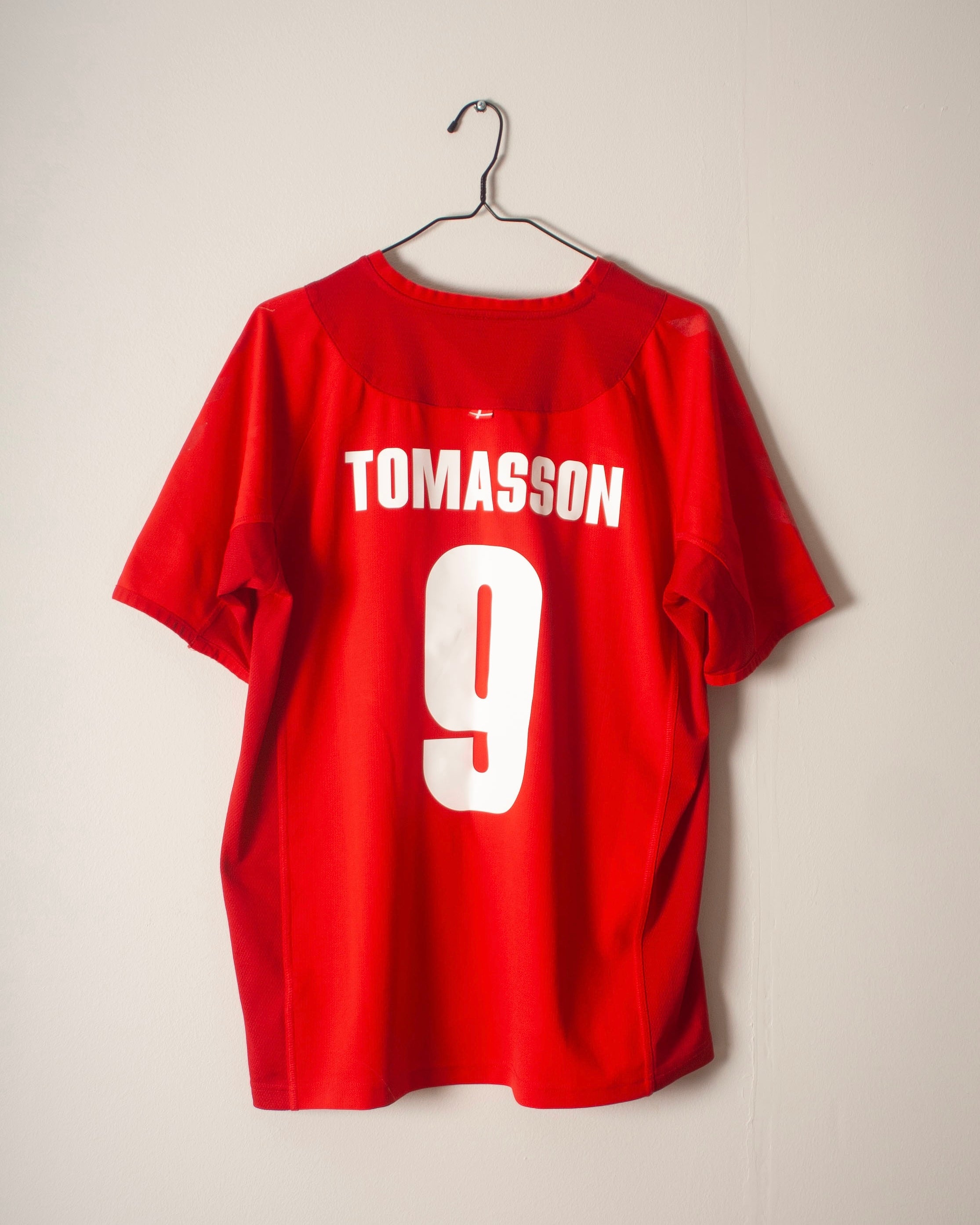 Hummel - Denmark 2003 Home Football Shirt 'TOMASSON'