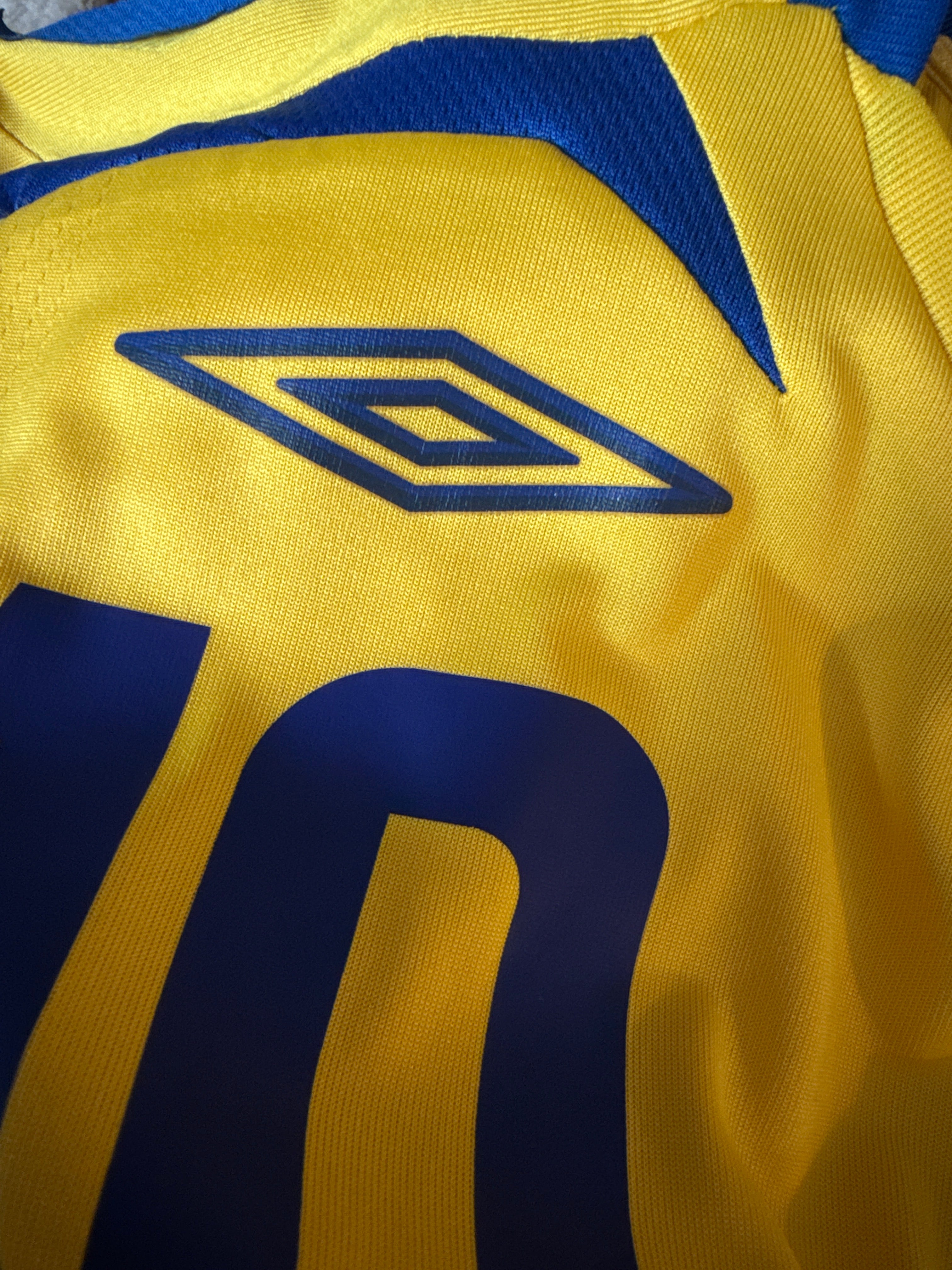 Umbro - Sweden 2008 Home Football Shirt 'IBRAHIMOVIC'