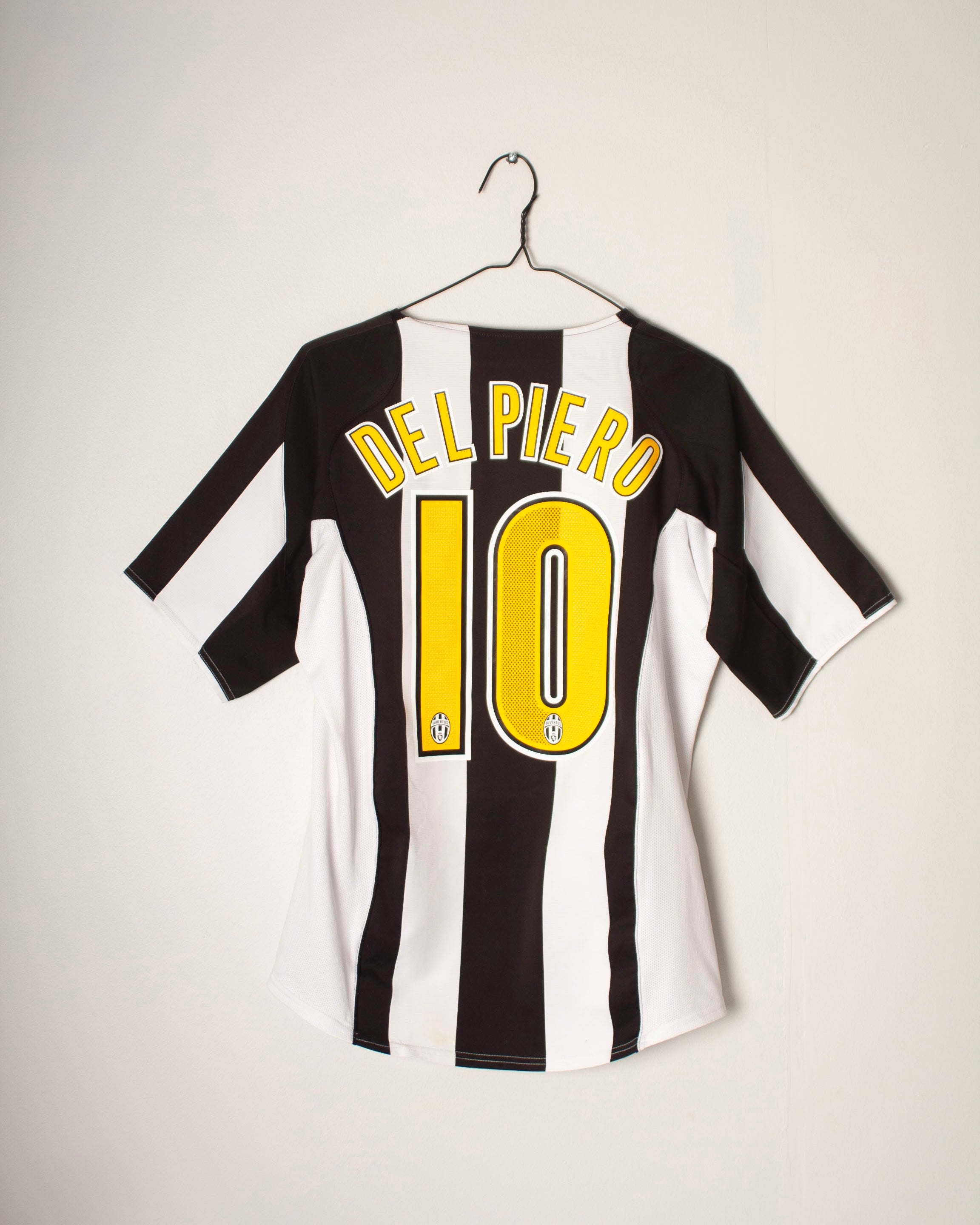 Nike - Juventus FC 2004/05 Home Football Shirt 'DEL PIERO'