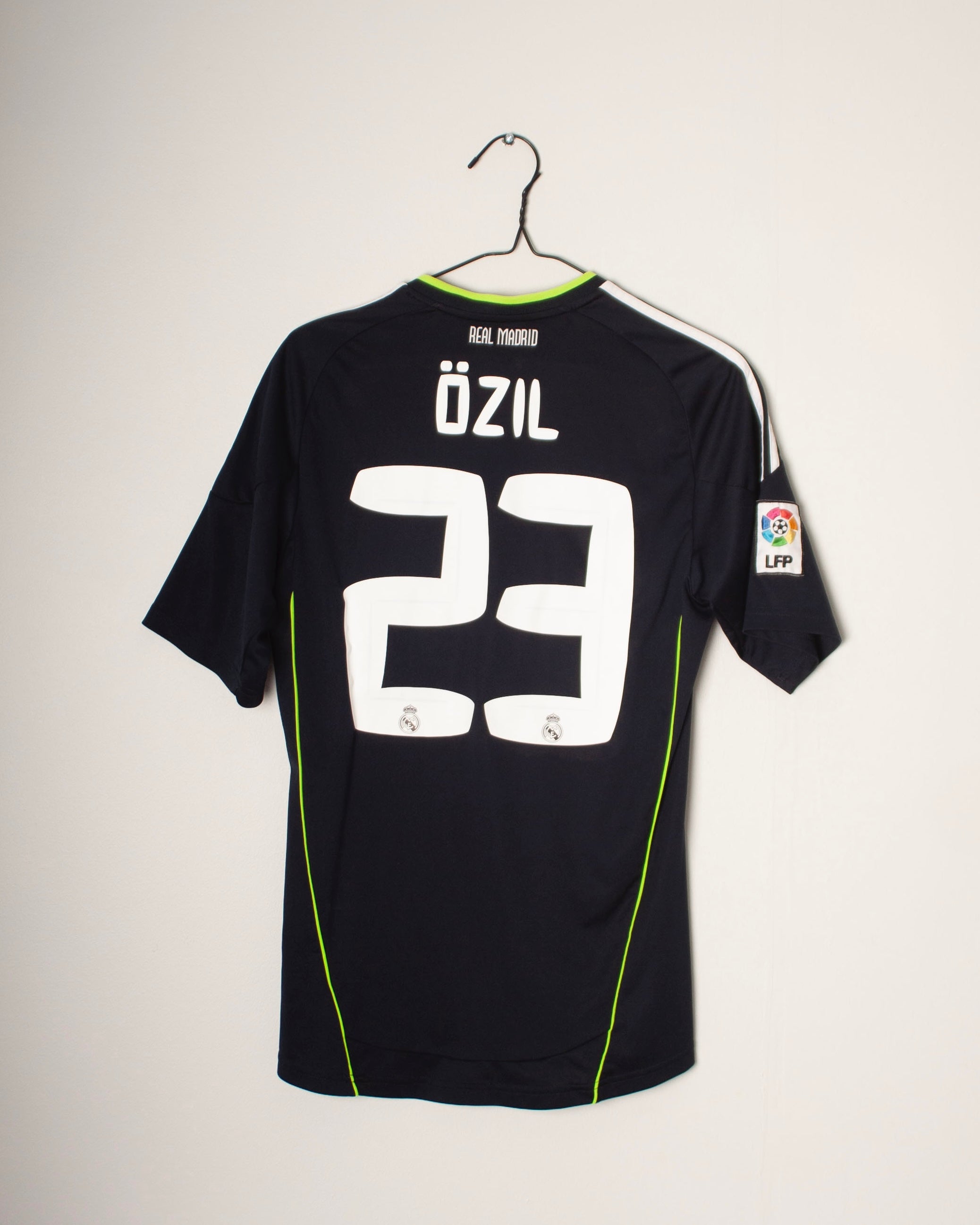 Adidas - Real Madrid 2010/11 Away Football Shirt 'ÖZIL'