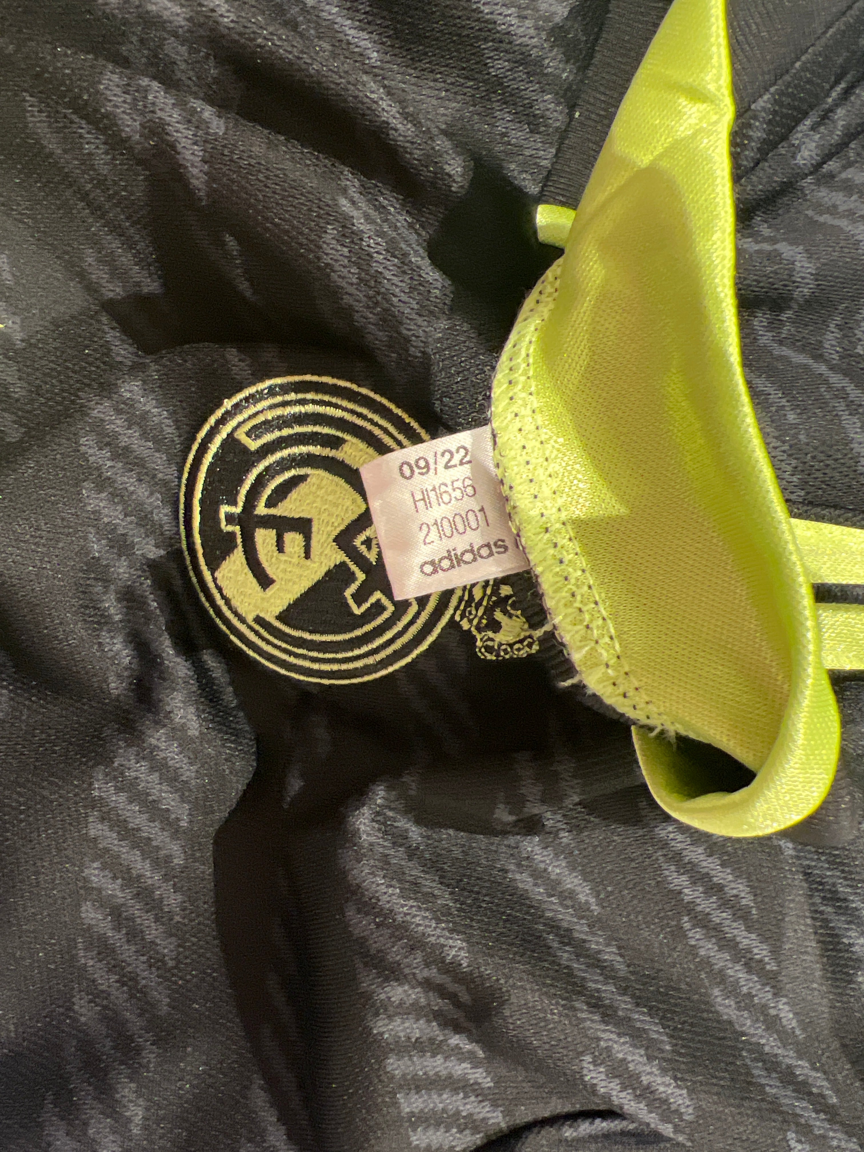 Adidas - Real Madrid 2022/23 Third Football Shirt 'VINI JR.'