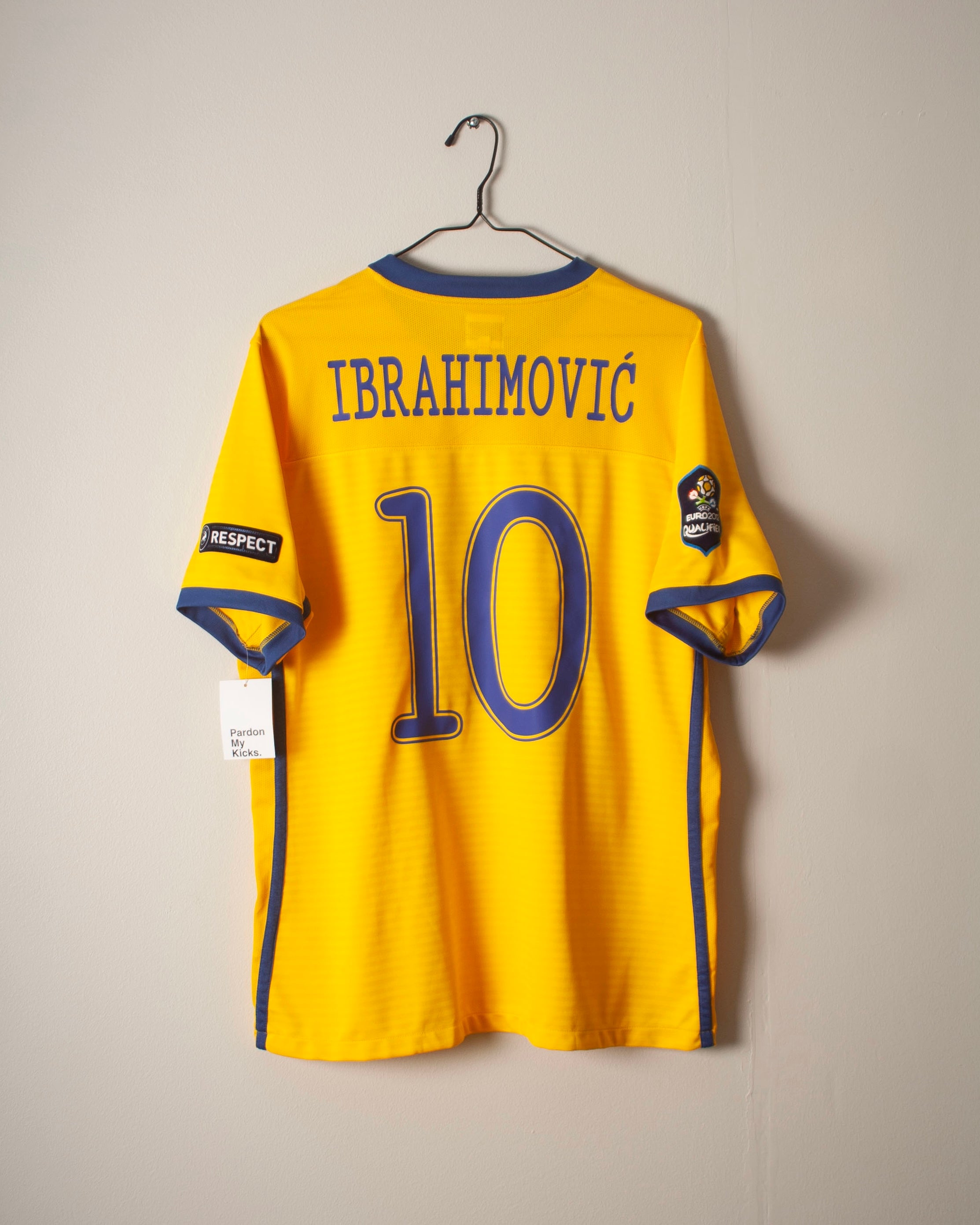 Umbro - Sweden 2010 Home Football Shirt 'IBRAHIMOVIC'