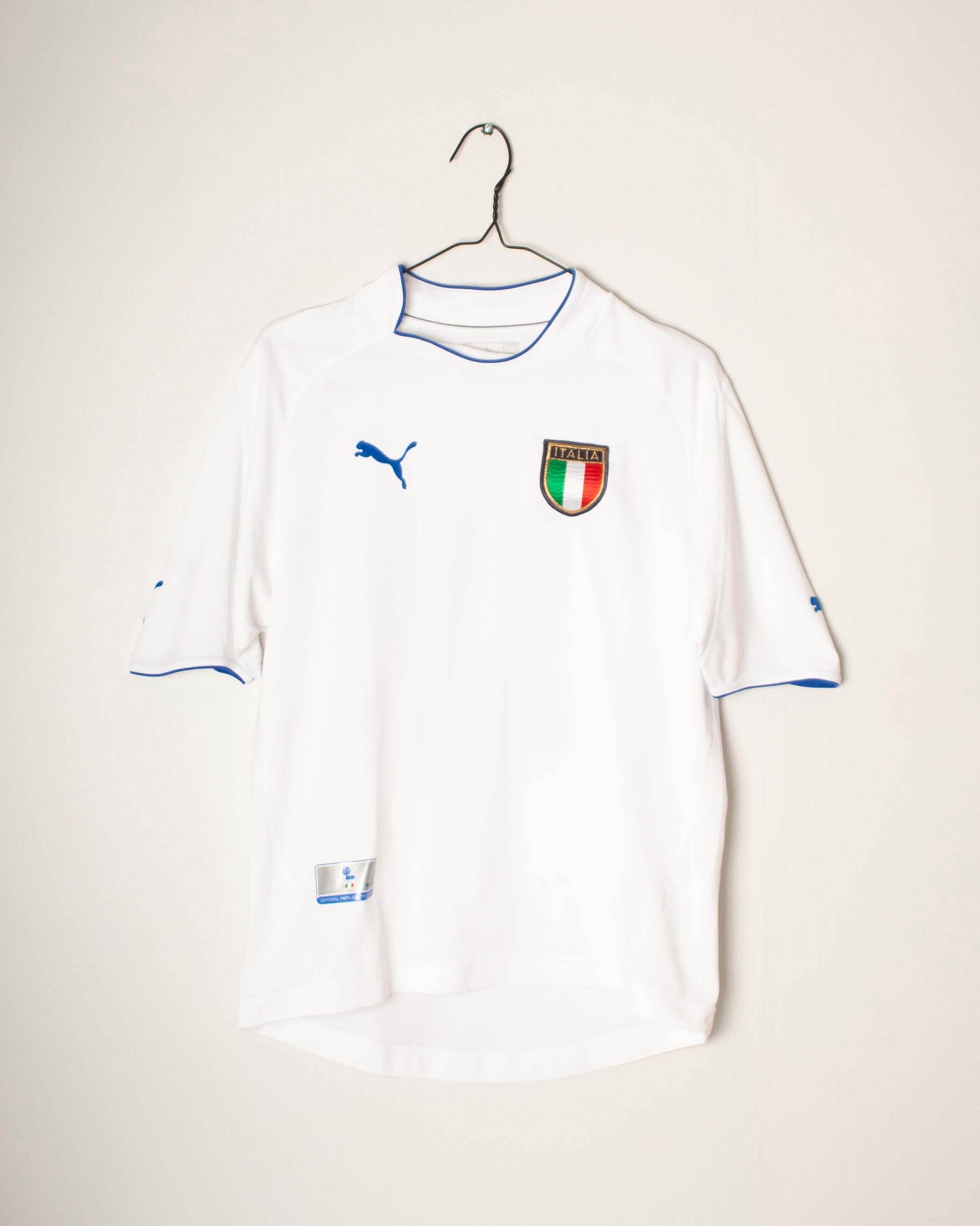 Puma - Italy 2003 Away Football Shirt '10'