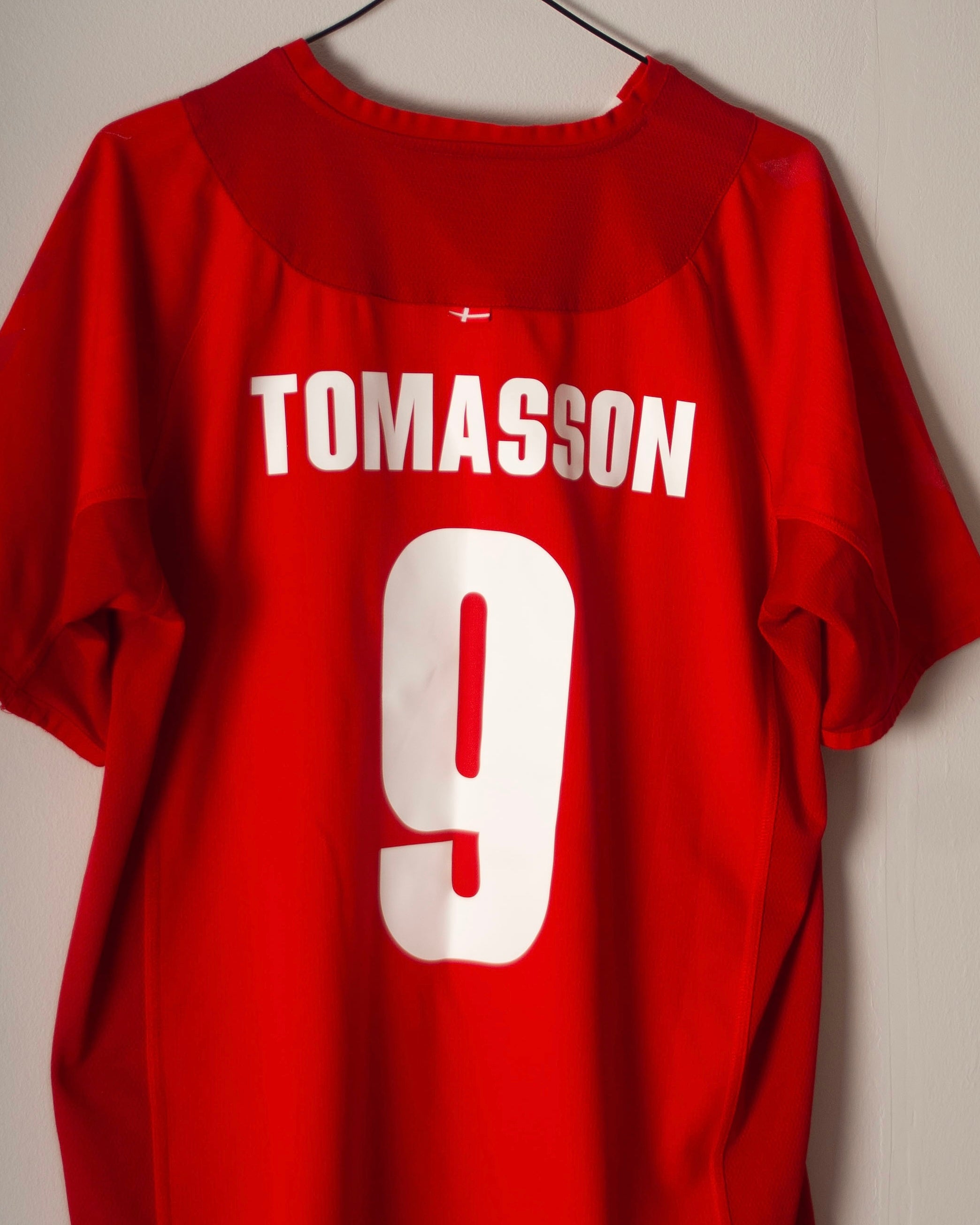 Hummel - Denmark 2003 Home Football Shirt 'TOMASSON'