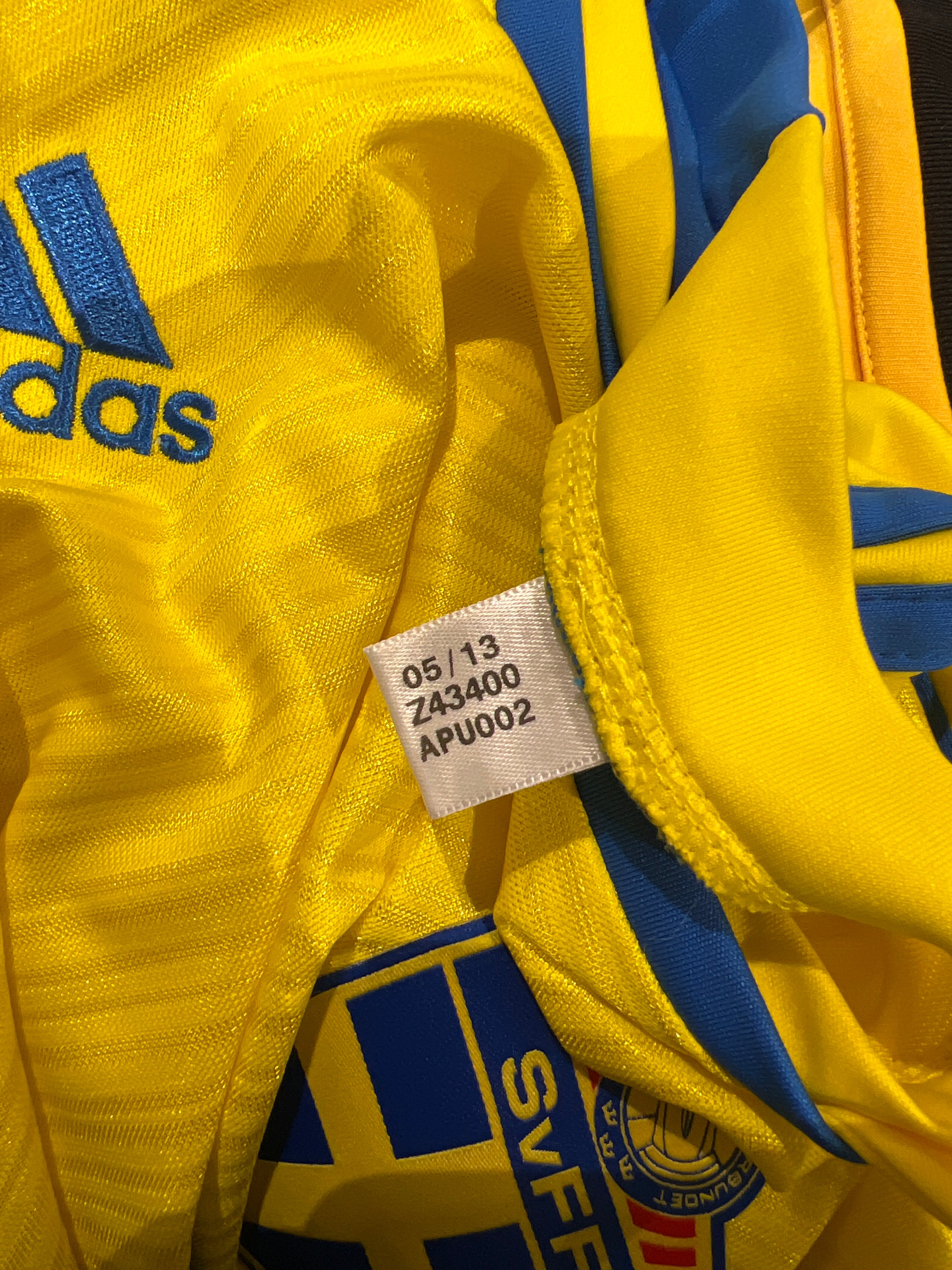 Adidas - Sweden 2013 Home Football Shirt 'WENDT'