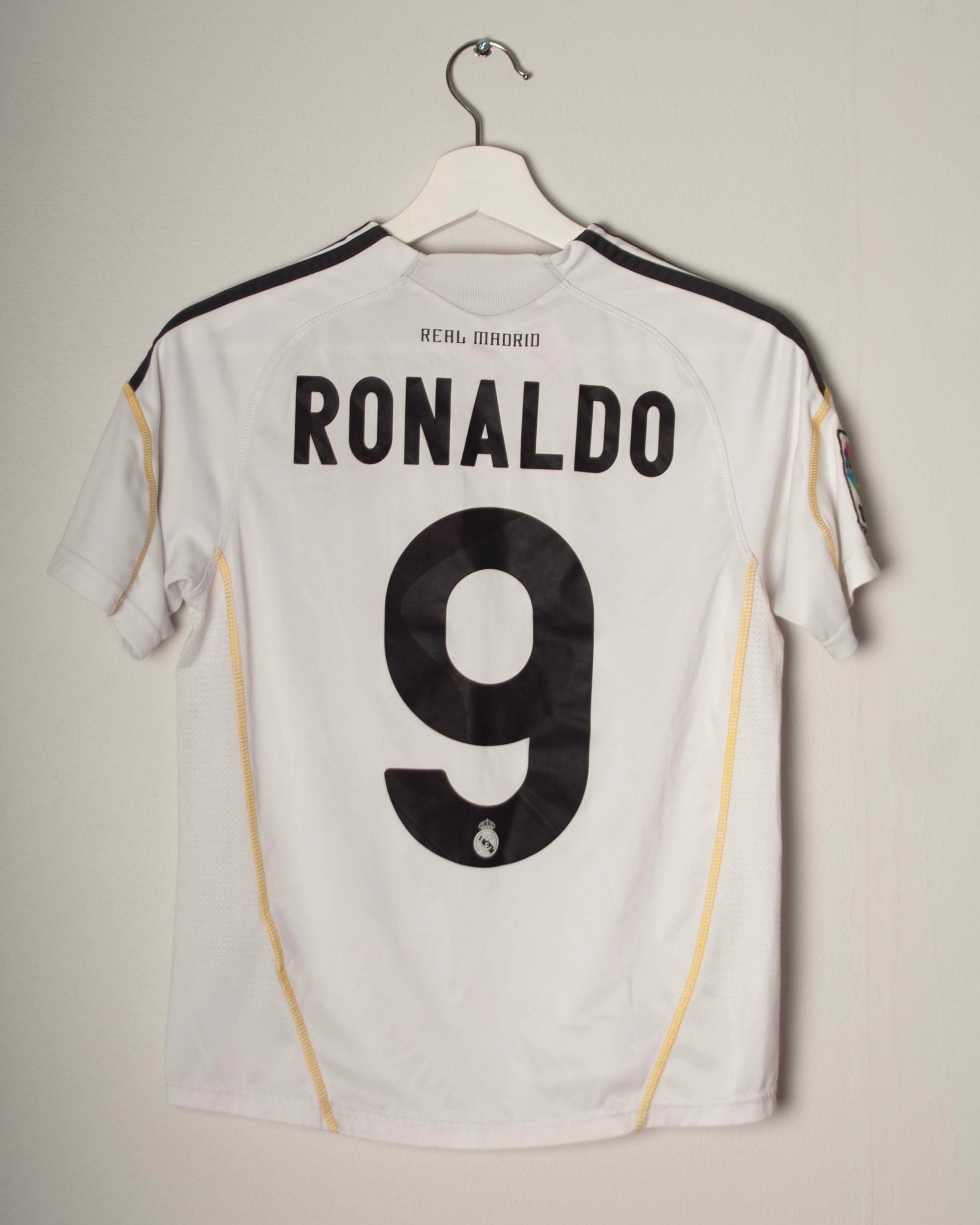 Adidas - Real Madrid 2009/10 Home Football Shirt 'RONALDO'