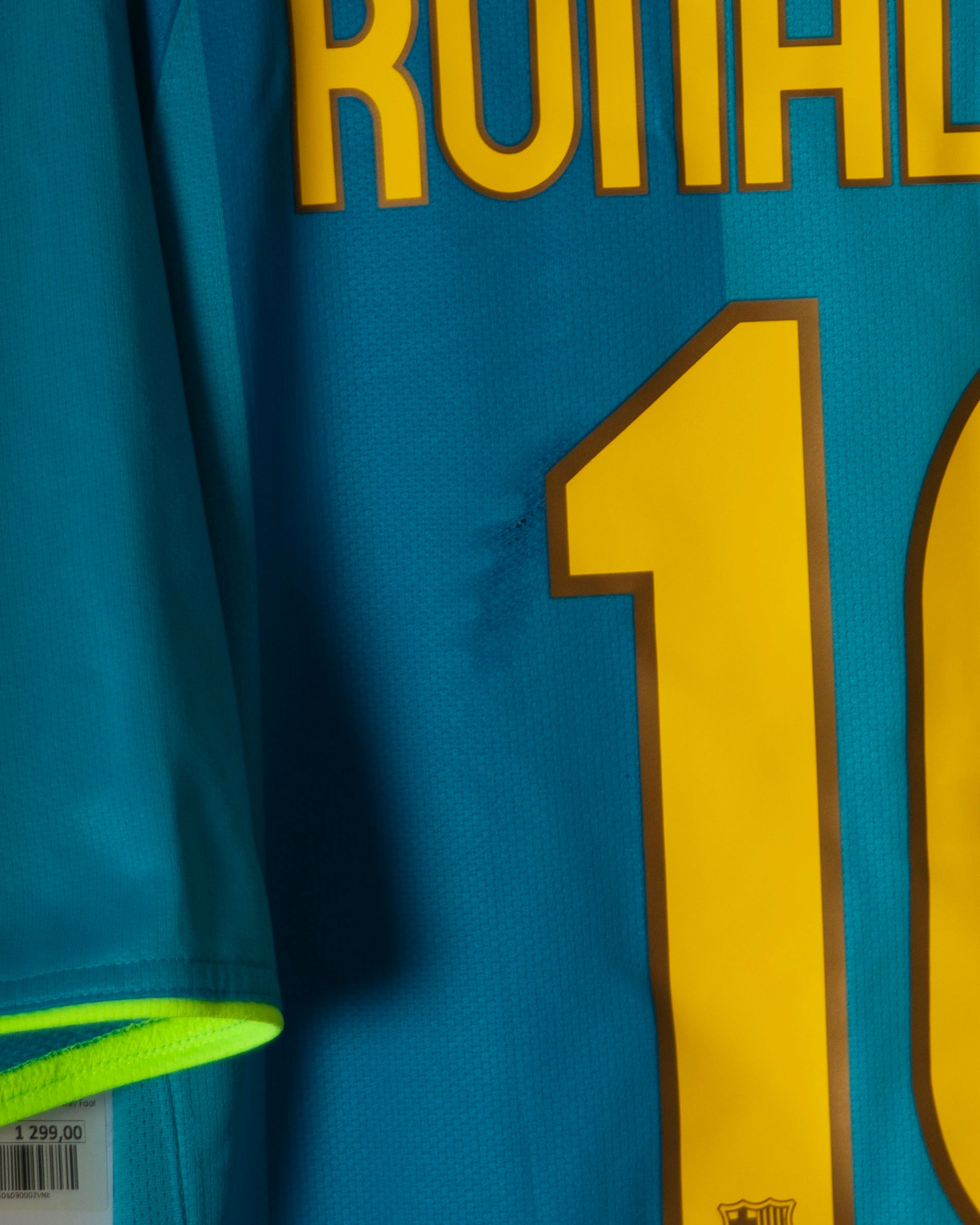 Nike - FC Barcelona 2007/08 Away Football Shirt 'RONALDINHO'