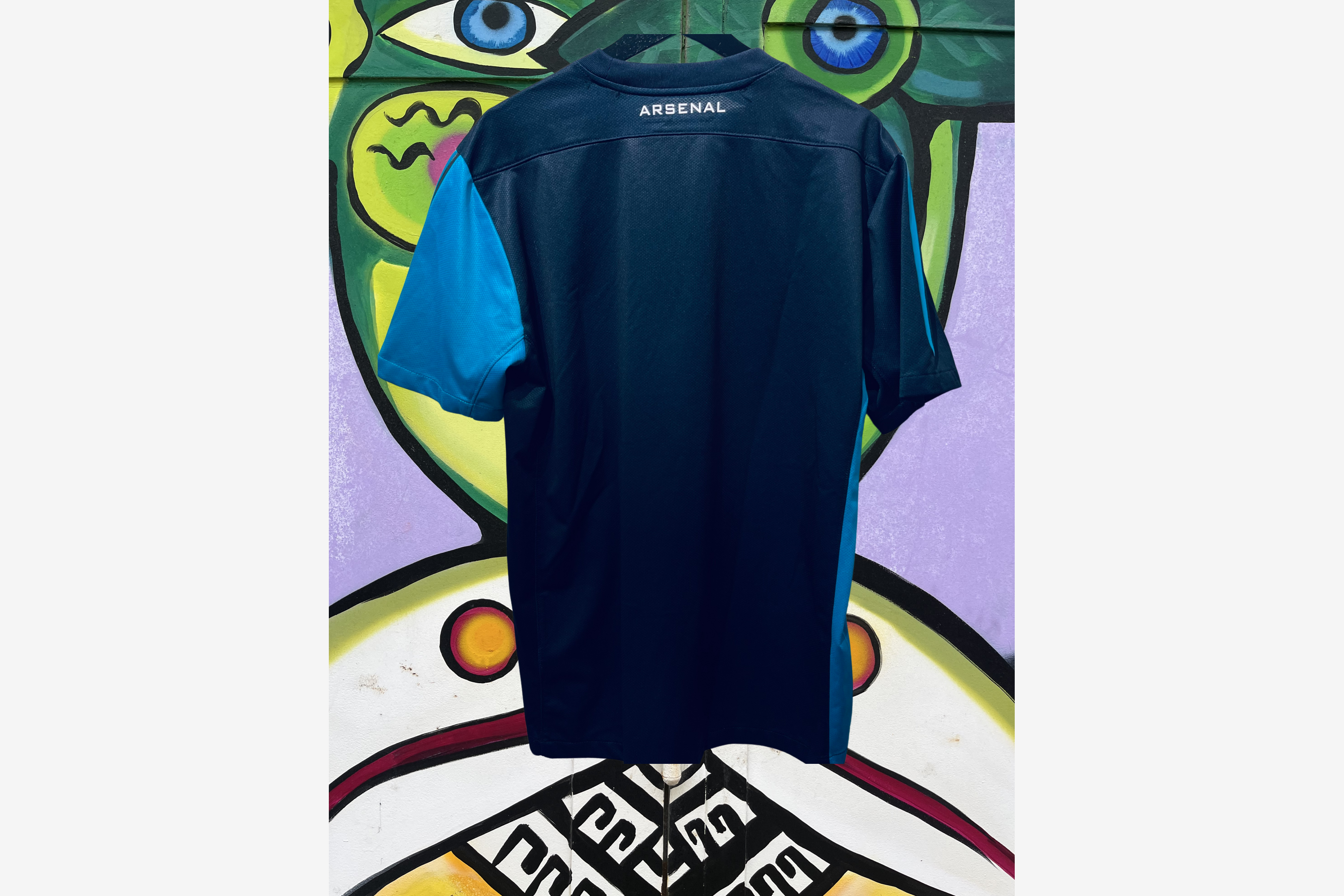 Nike - Arsenal 2011/12 '125th Anniversary' Away Football Shirt