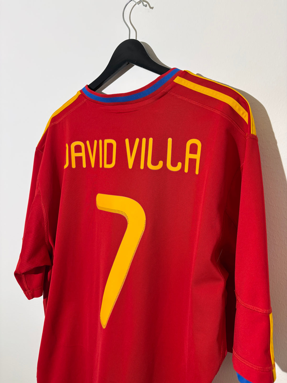 Adidas - Spain 2010 Home Football Shirt 'DAVID VILLA'