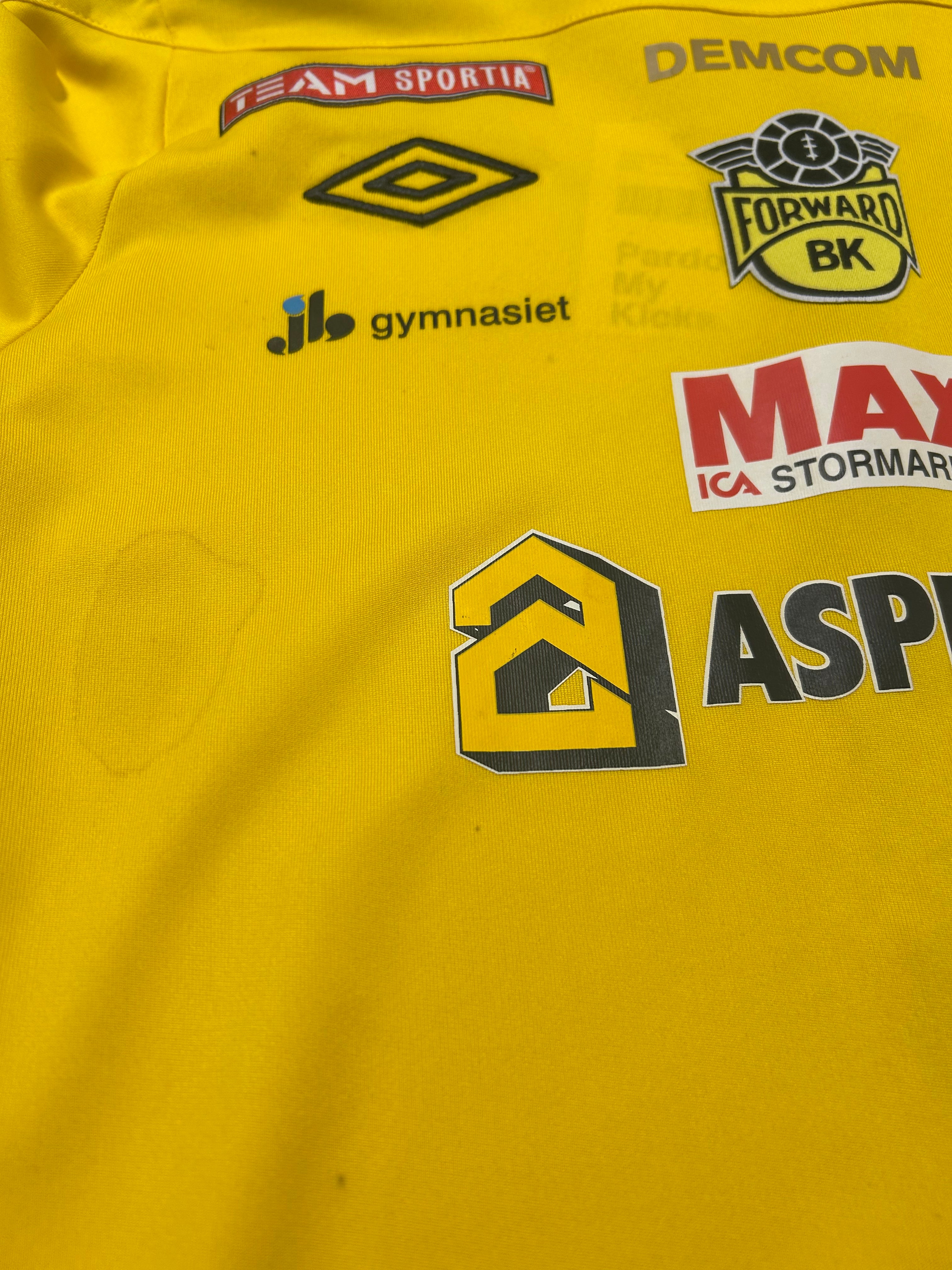 Umbro - BK Forward 2012 Home Football Shirt