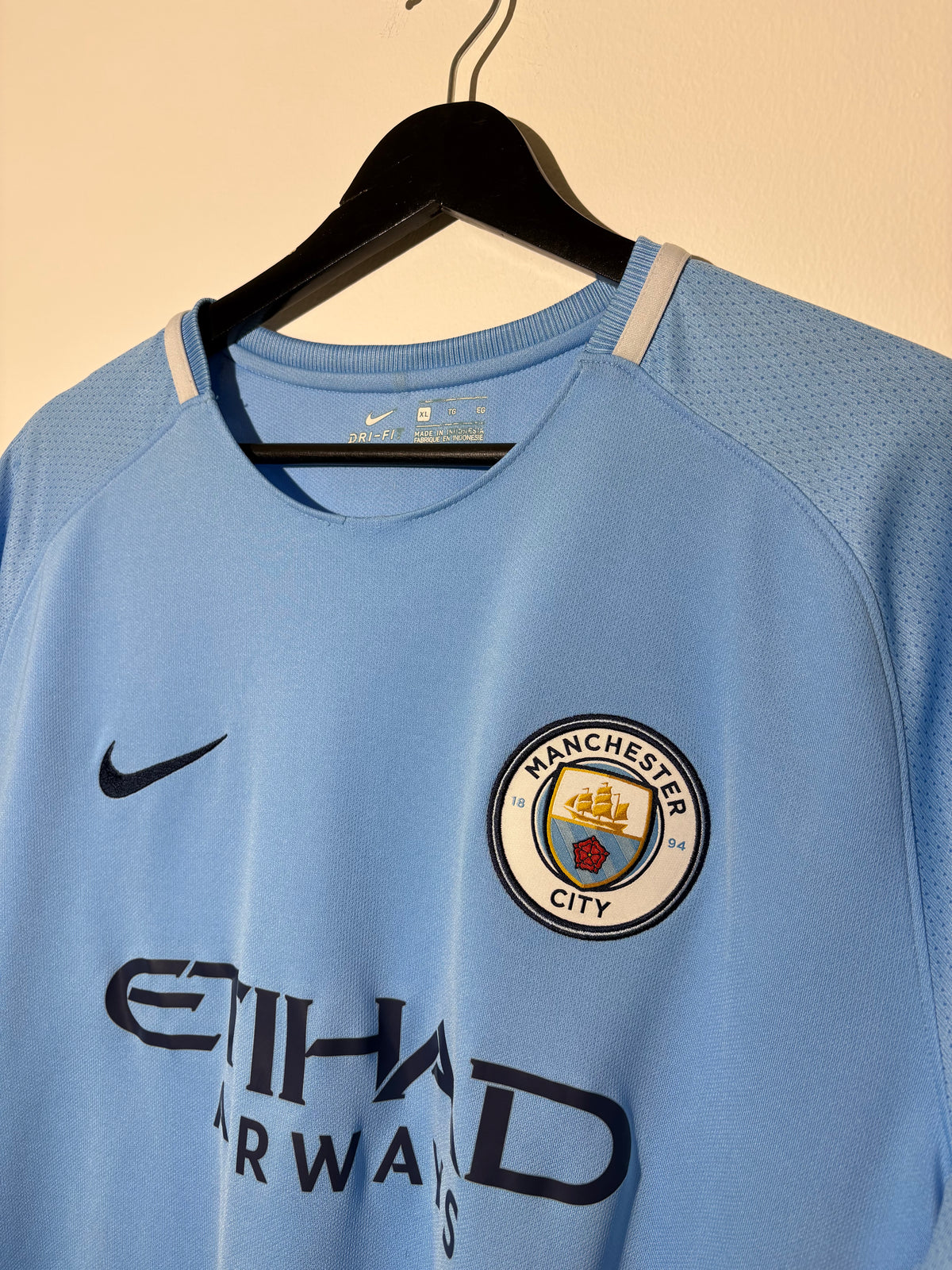 Nike - Manchester City 2017/18 Home Football Shirt 'KUN AGUERO'