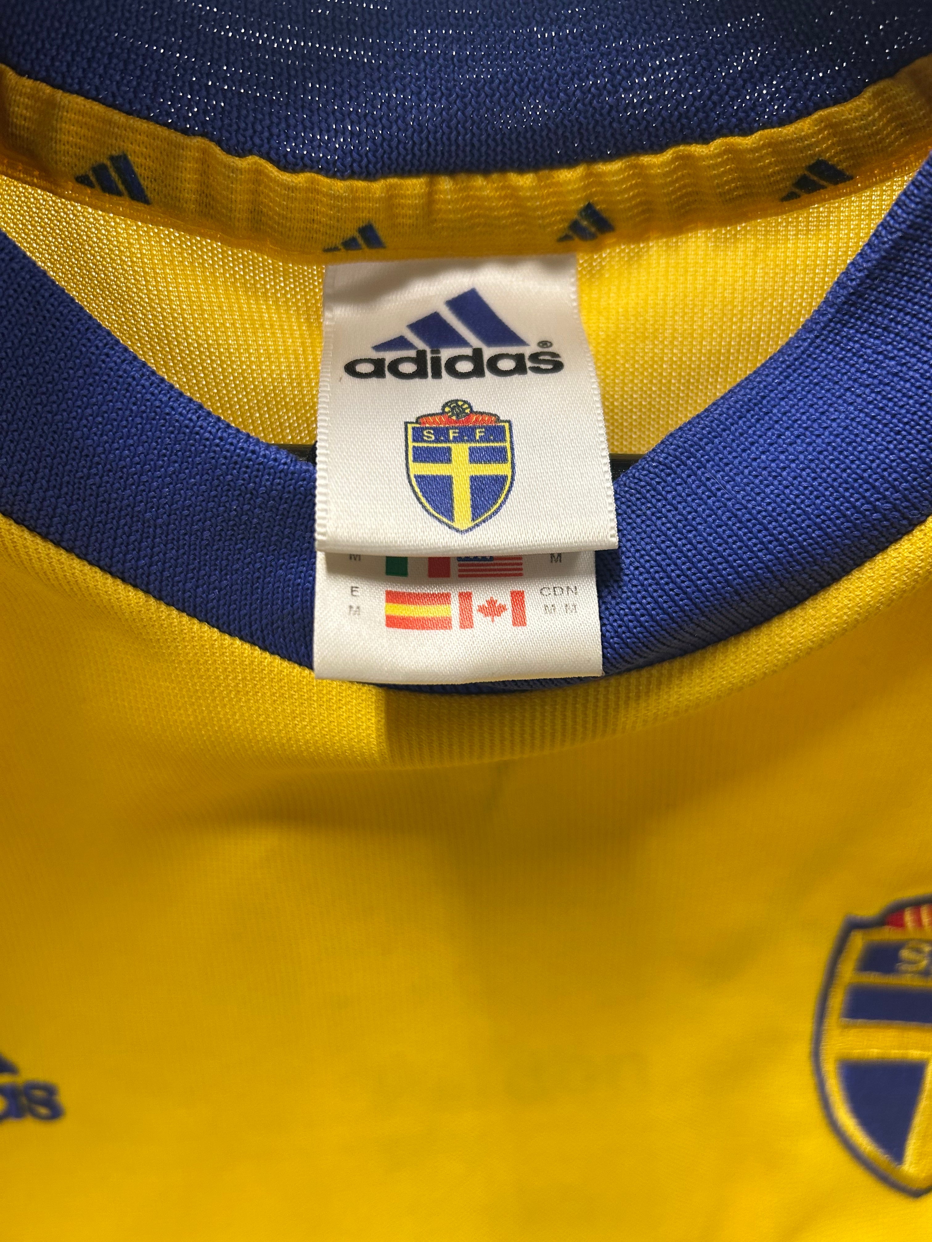Adidas - Sweden 2002 Home Football Shirt 'IBRAHIMOVIC'