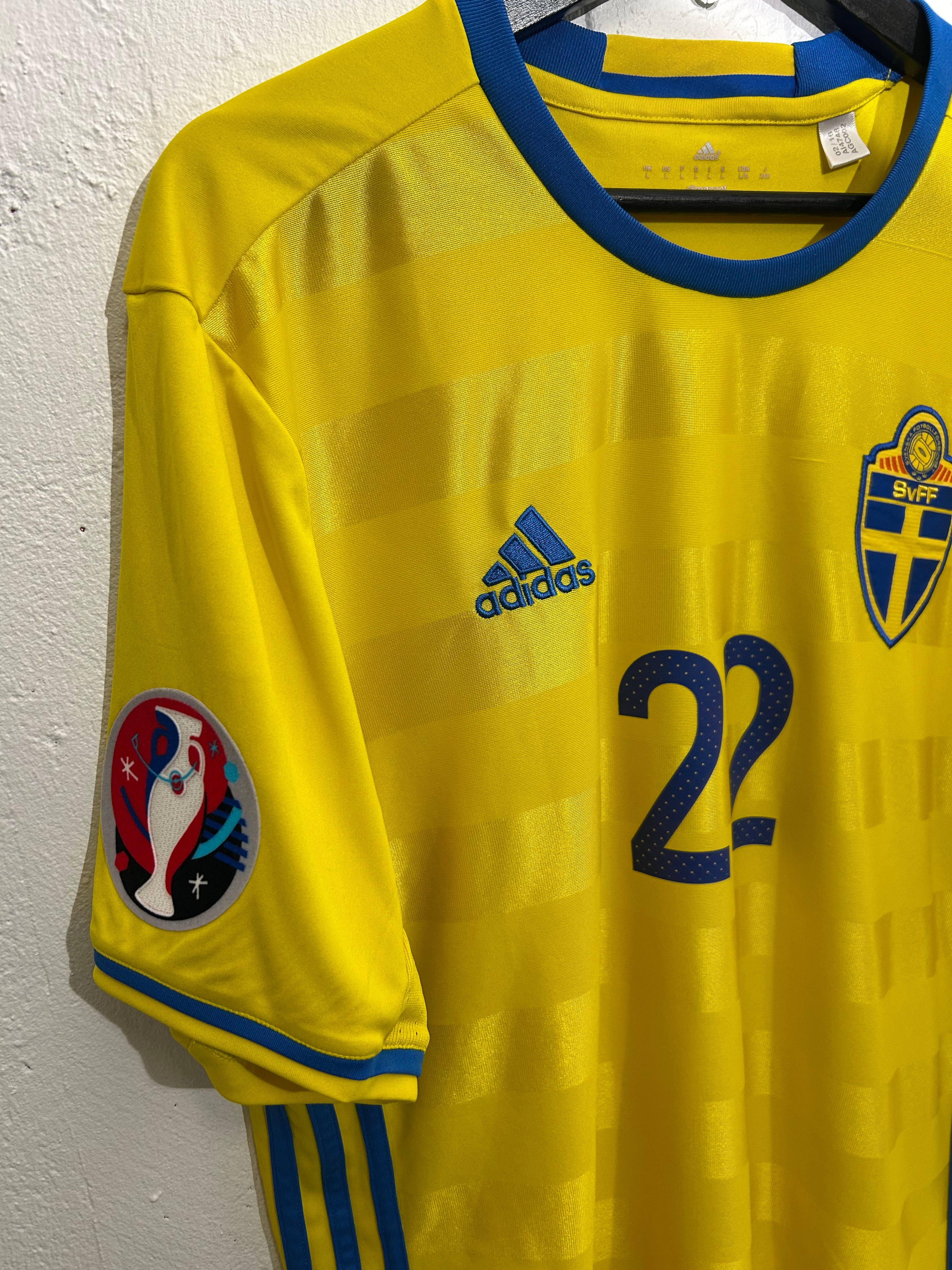 Adidas - Sverige 2016 Hjemmebanetrøje 'NAME'