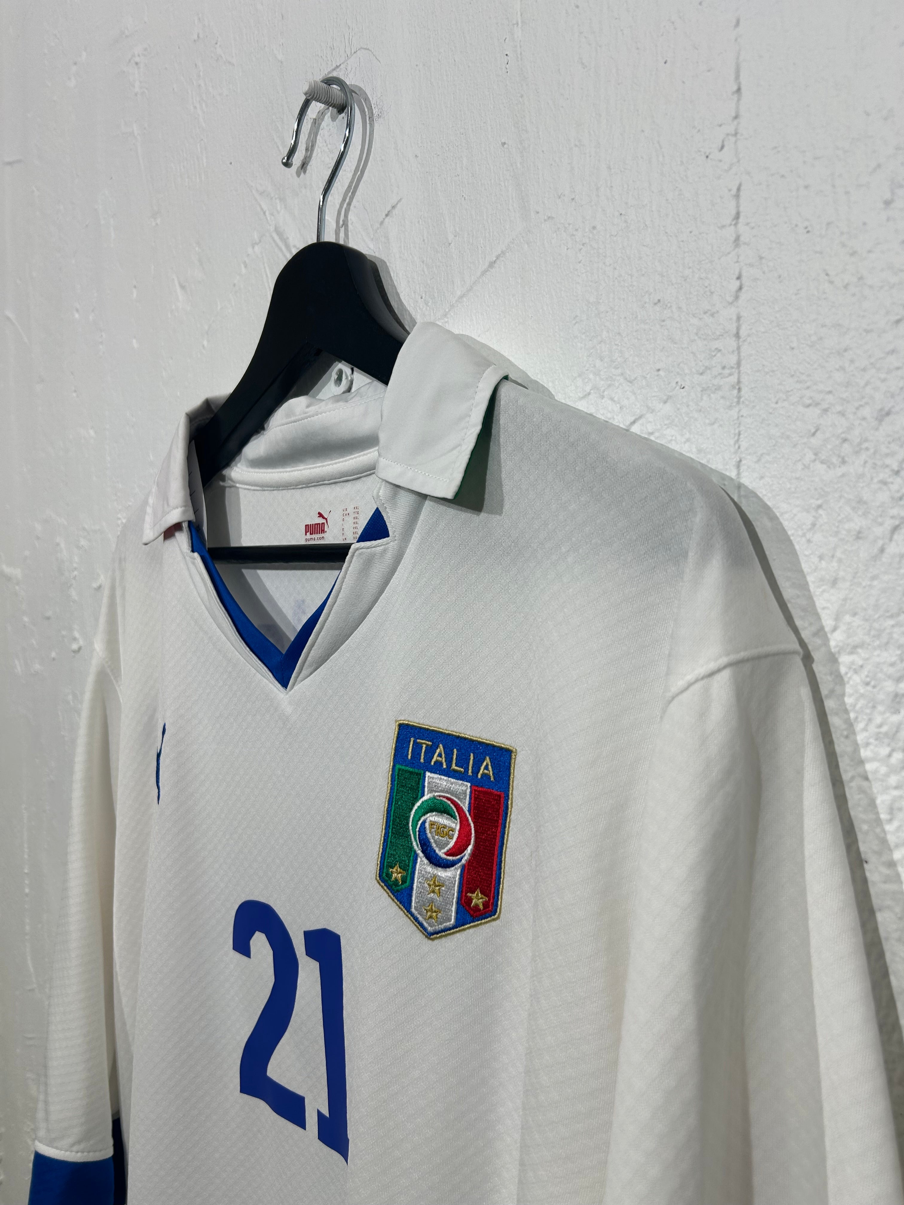 Puma - Italy 2010/11 Away Football Shirt 'PIRLO'