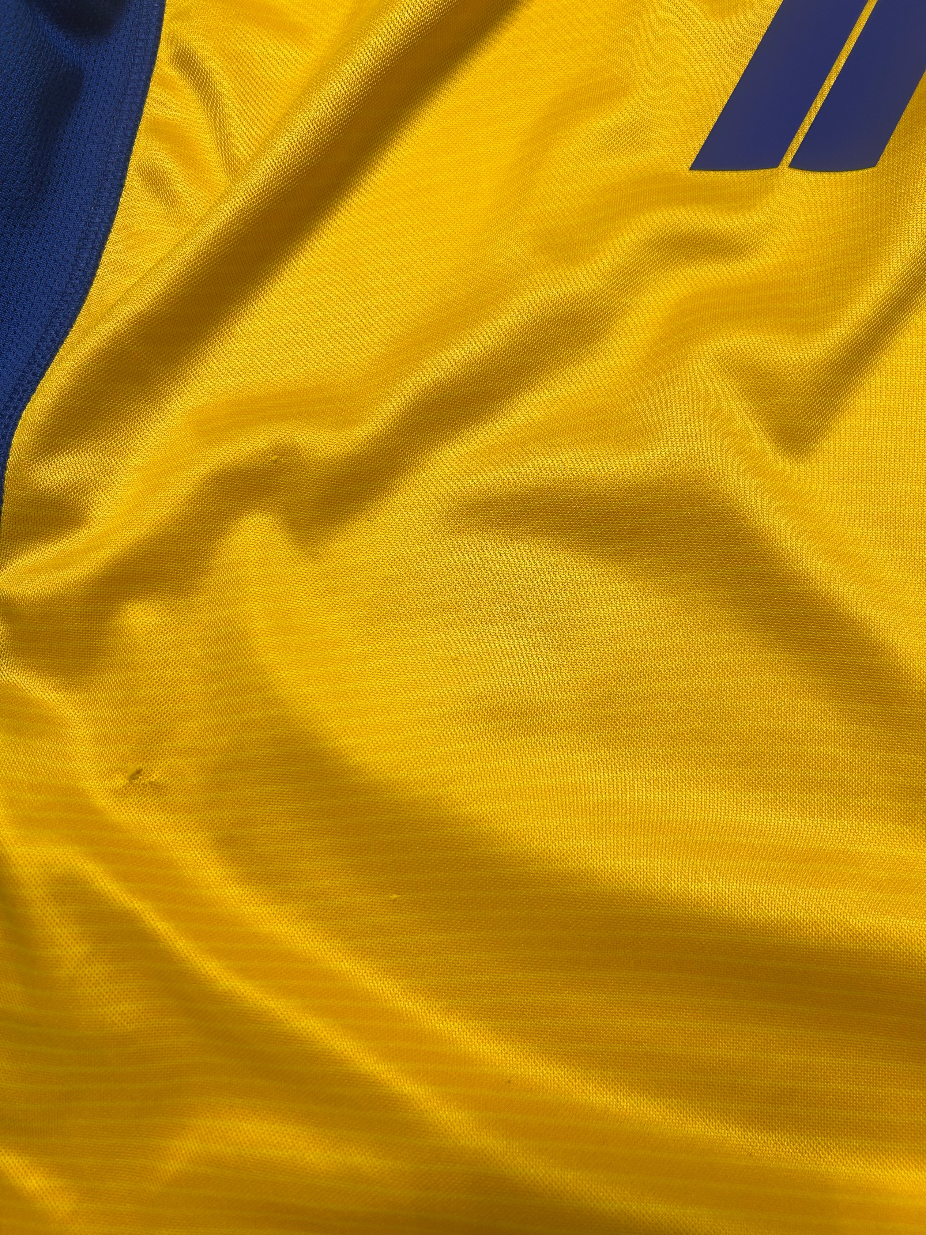 Umbro - Sweden 2004 Home Football Shirt 'WILHELMSSON'