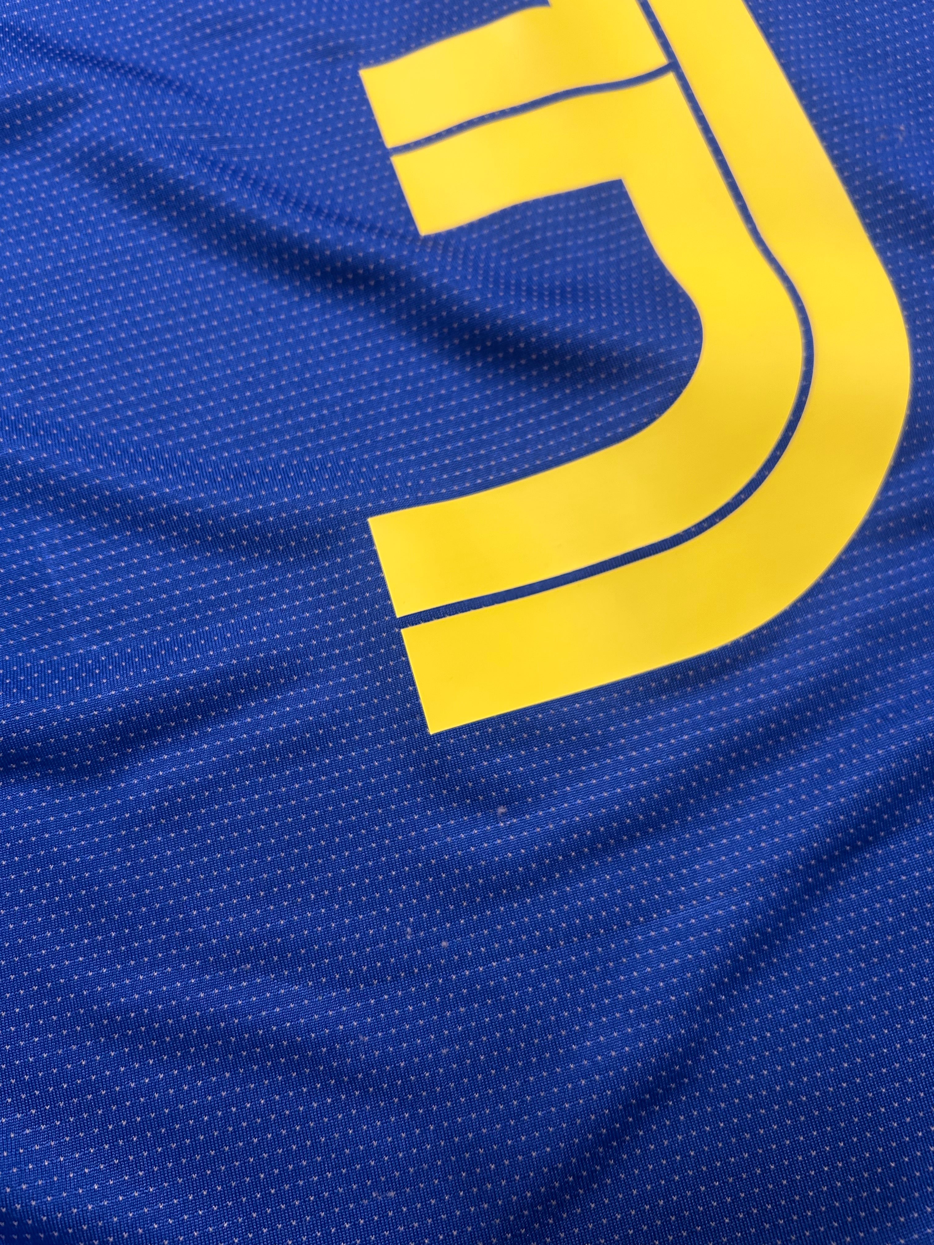 Umbro - Sweden 2005 Away Football Shirt 'MELLBERG'