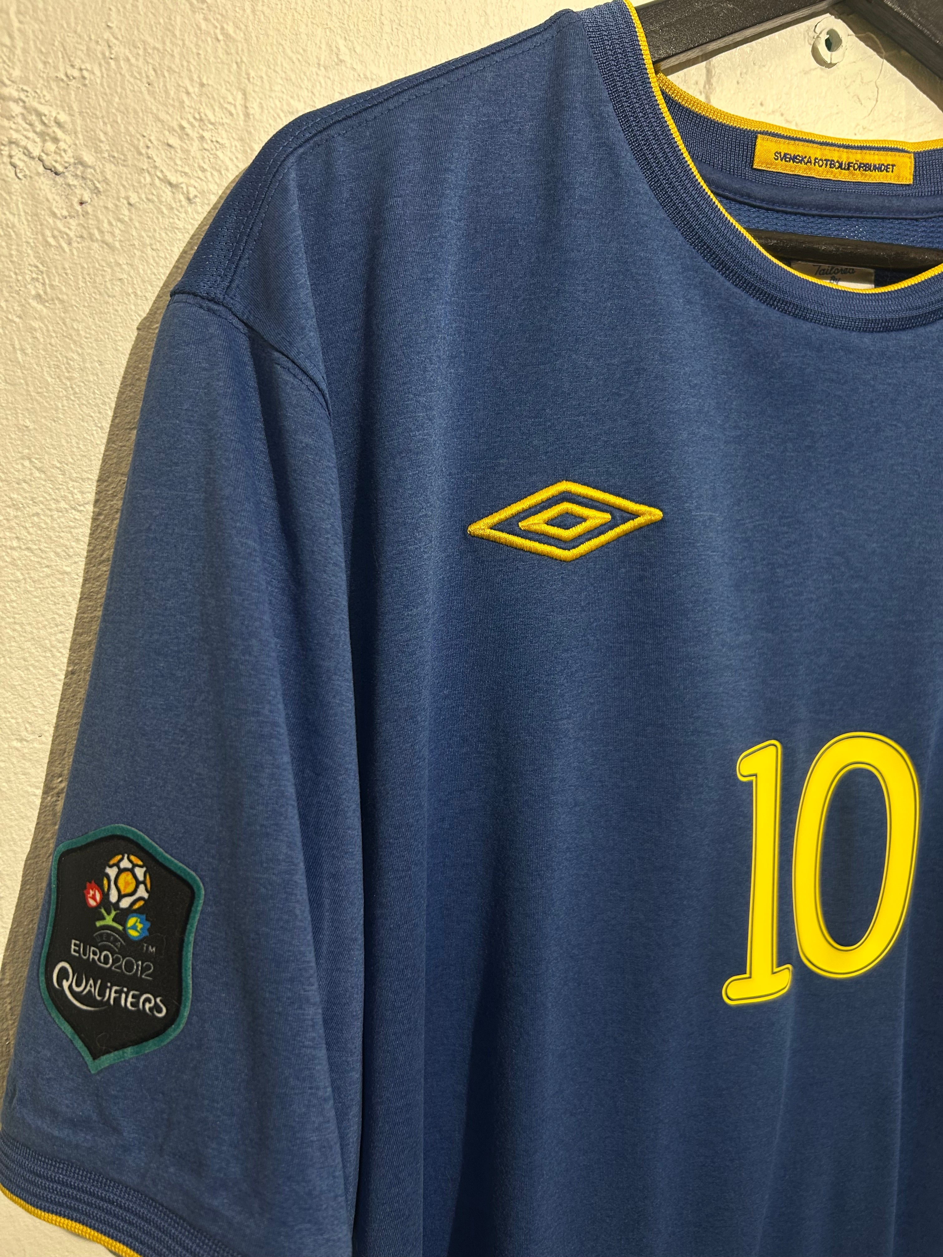 Umbro - Sweden 2010 Away Football Shirt 'IBRAHIMOVIC'