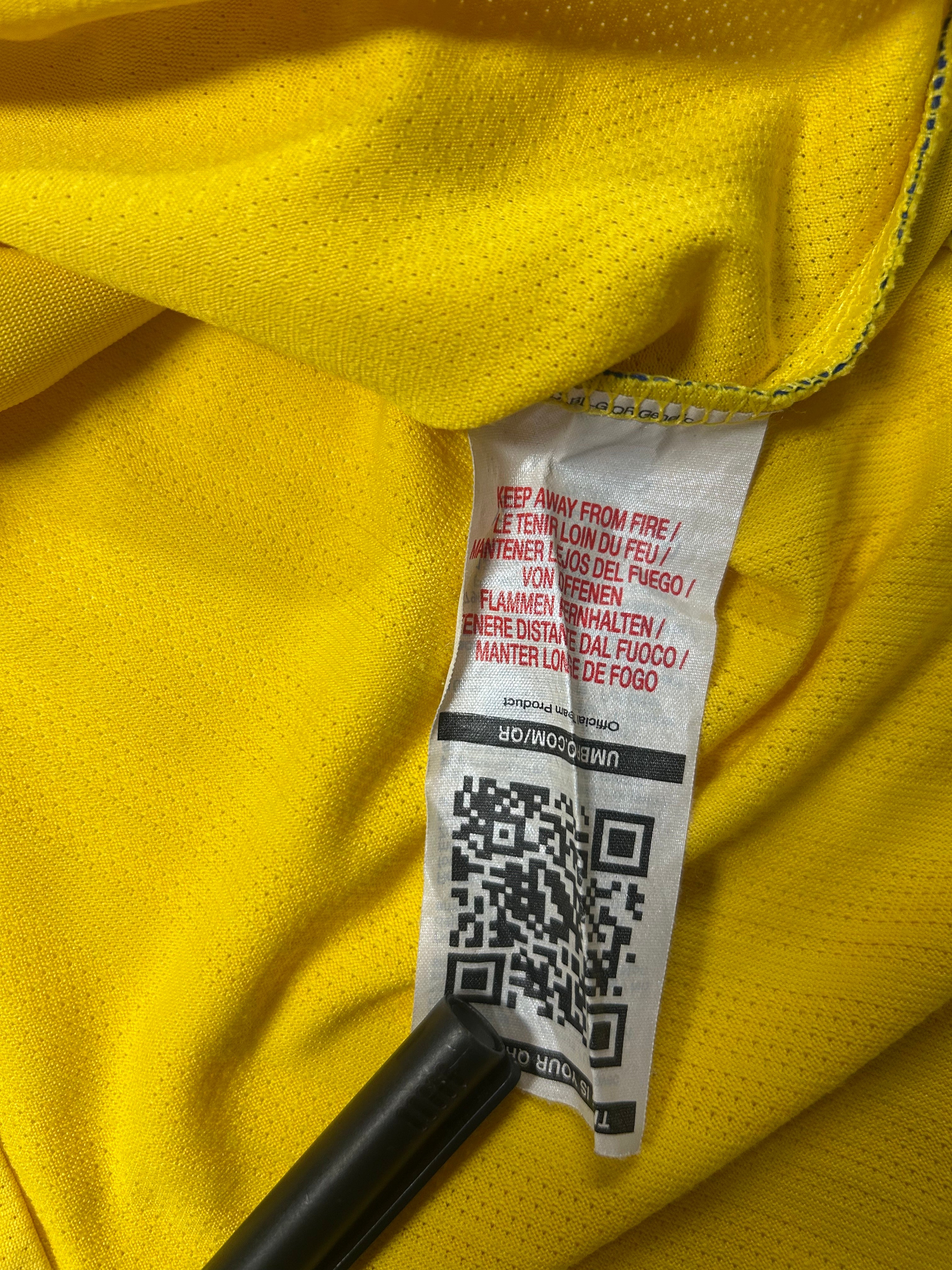 Umbro - Sweden 2008 Home Football Shirt 'LJUNGBERG'