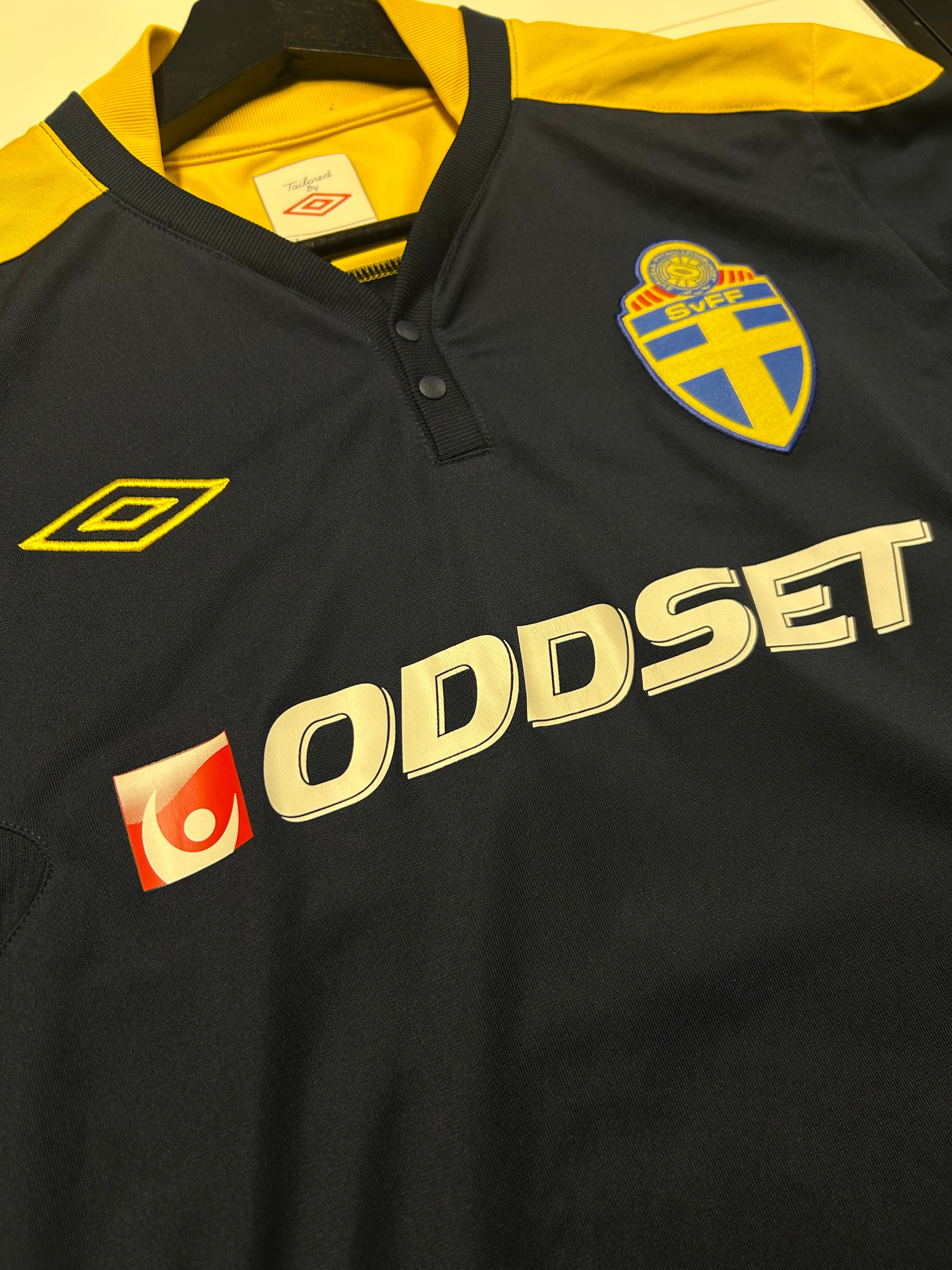 Umbro - Sweden Oddset Training Shirt