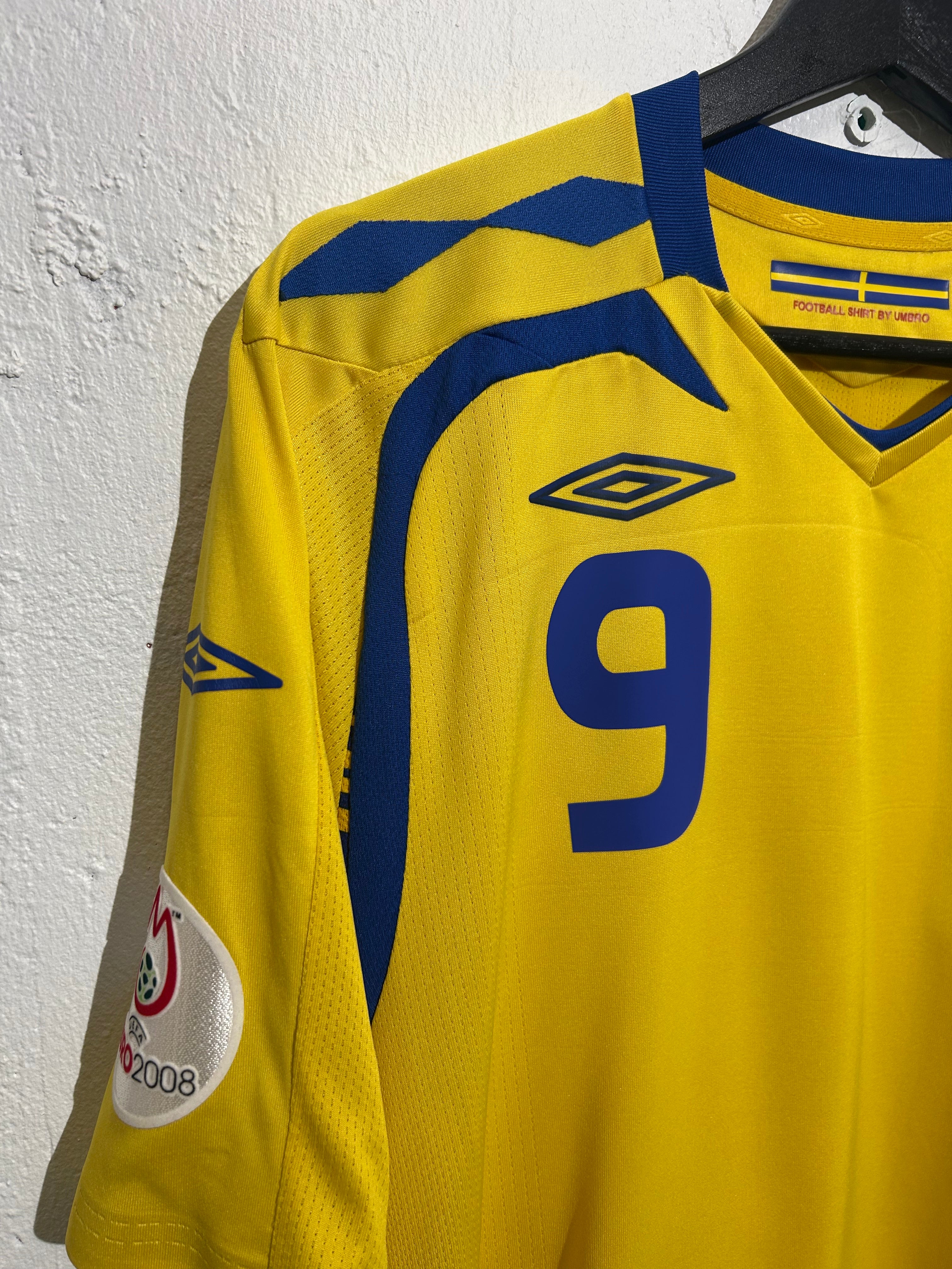 Umbro - Sweden 2008 Home Football Shirt 'LJUNGBERG'