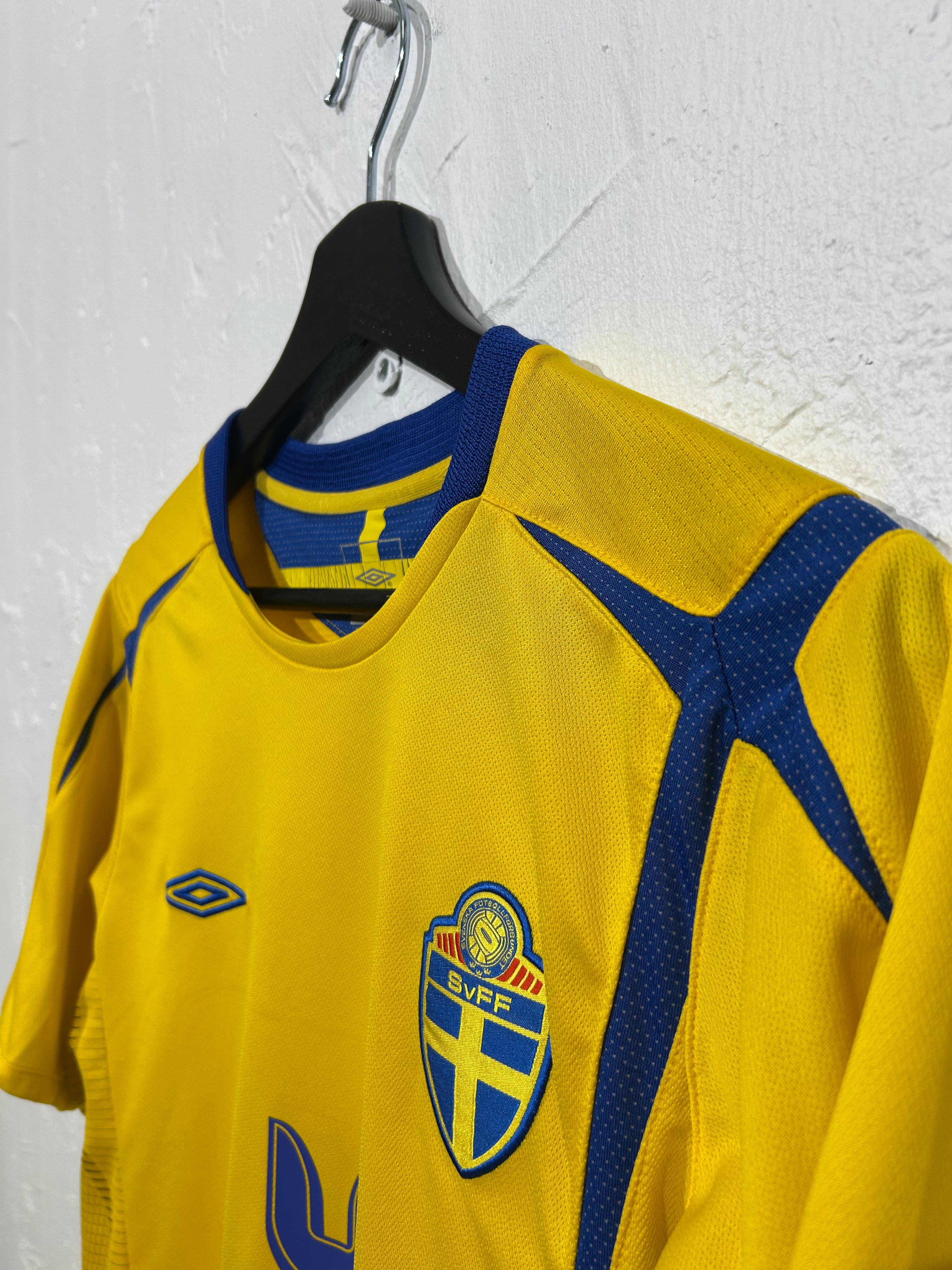 Umbro - Sweden 2006 Home Football Shirt 'LUCIC'