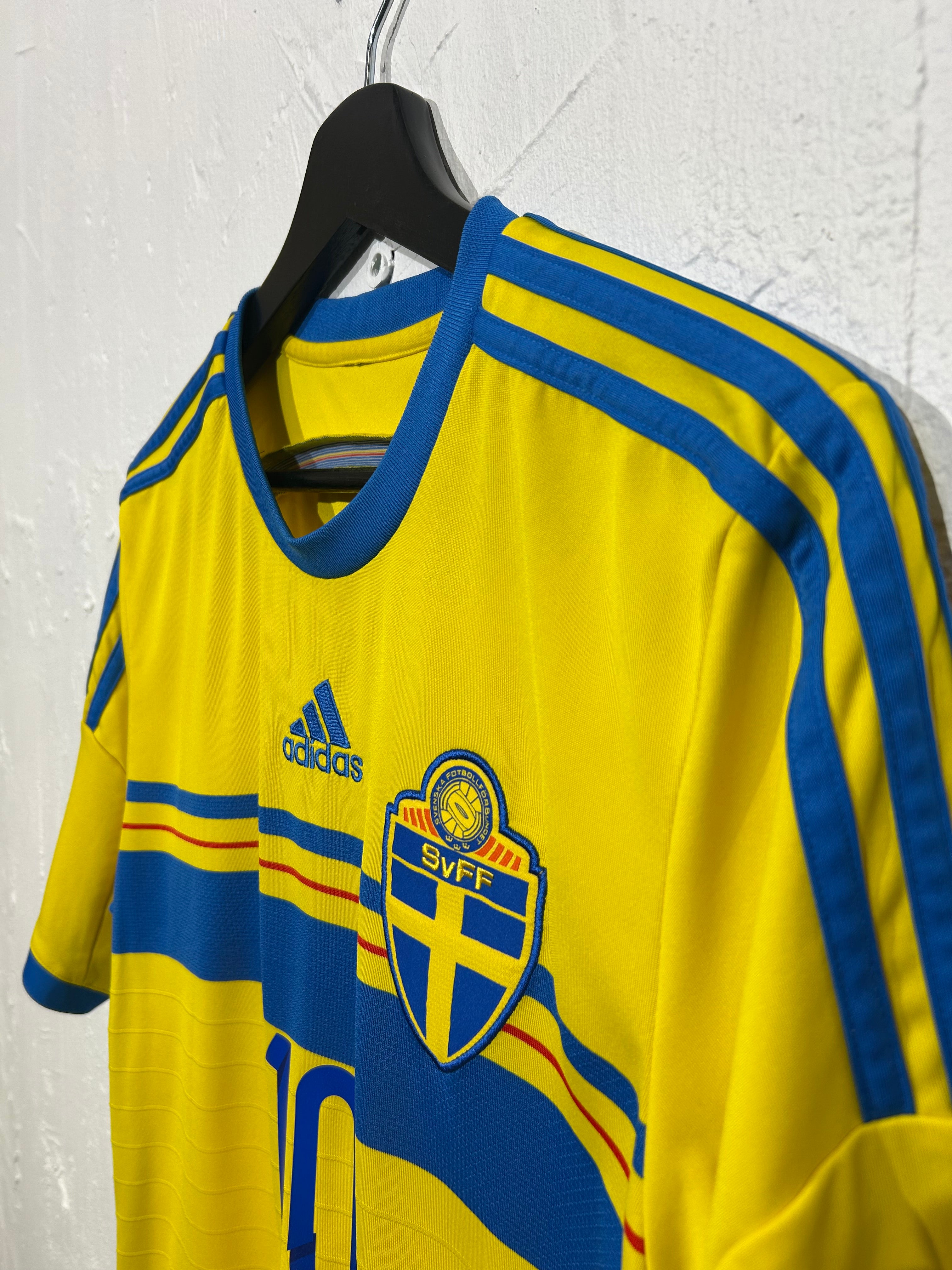 Adidas - Sweden 2014 Home Football Shirt 'IBRAHIMOVIC'