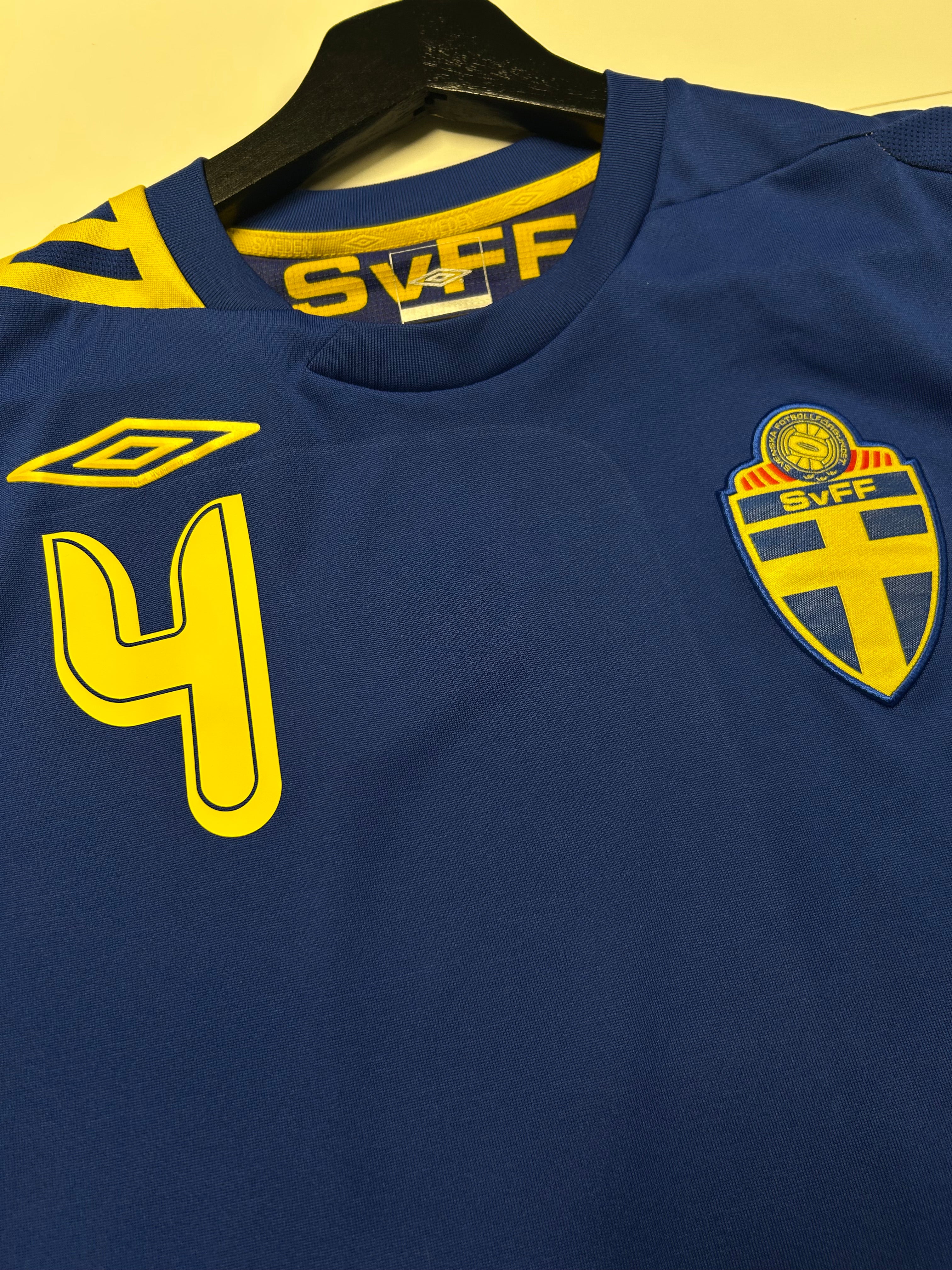 Umbro - Sweden 2006 Away Football Shirt 'LUCIC'