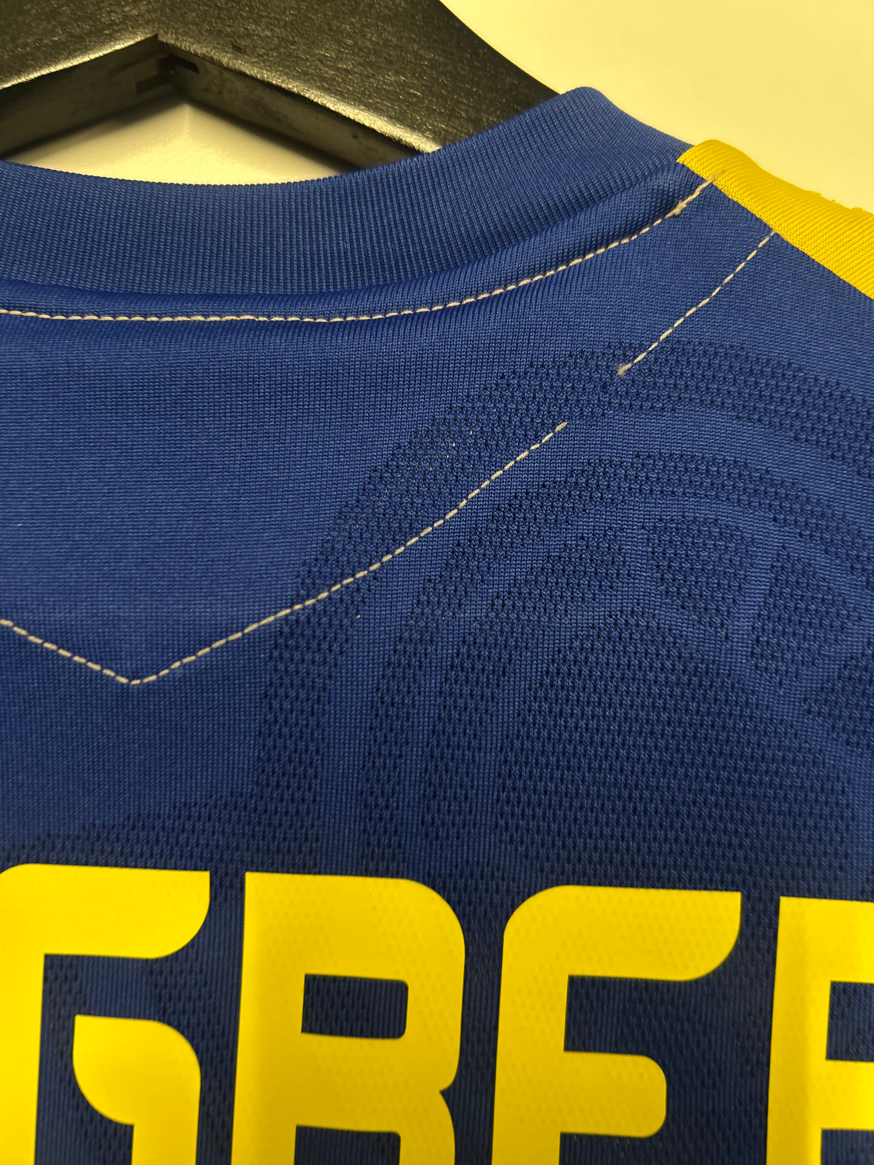 Umbro - Sweden 2006 Away Football Shirt 'LJUNGBERG'