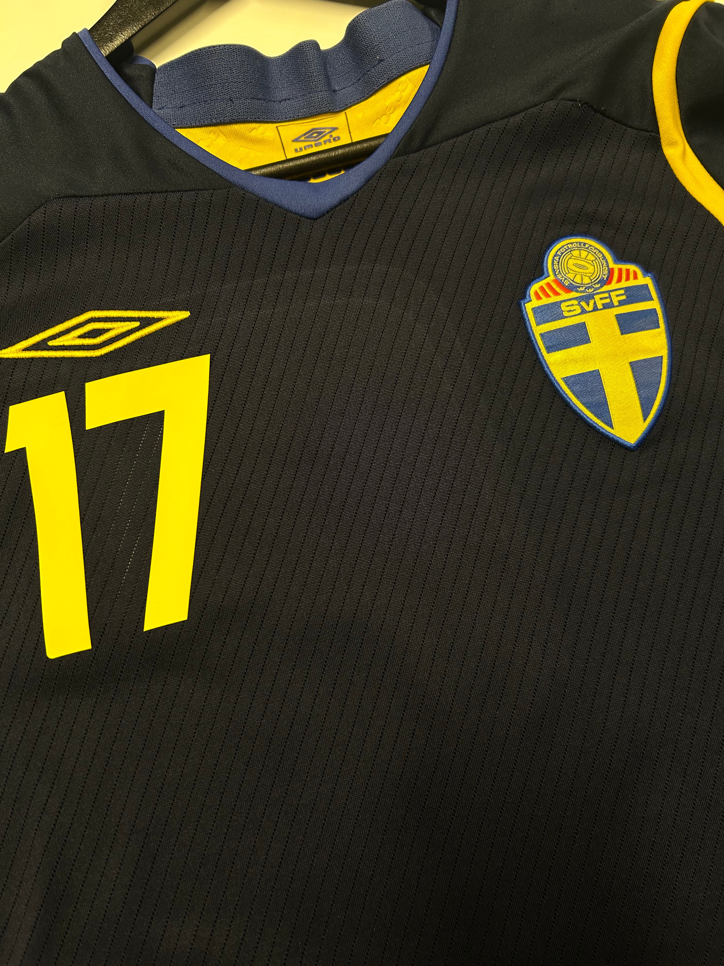 Umbro - Sweden 2008 Away Football Shirt 'LARSSON'