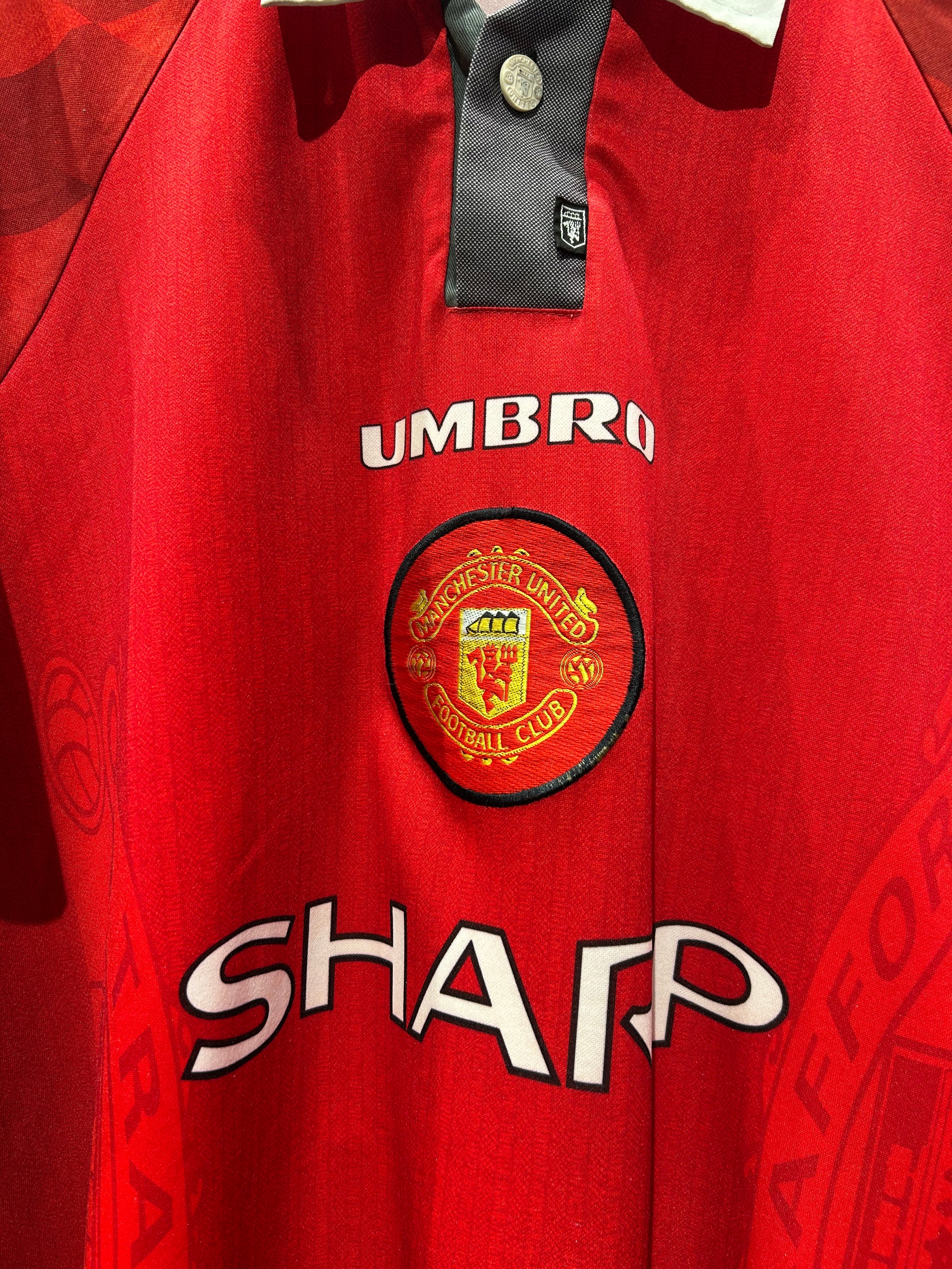 Umbro - Manchester United 1996/98 Home Football Shirt 'CANTONA'