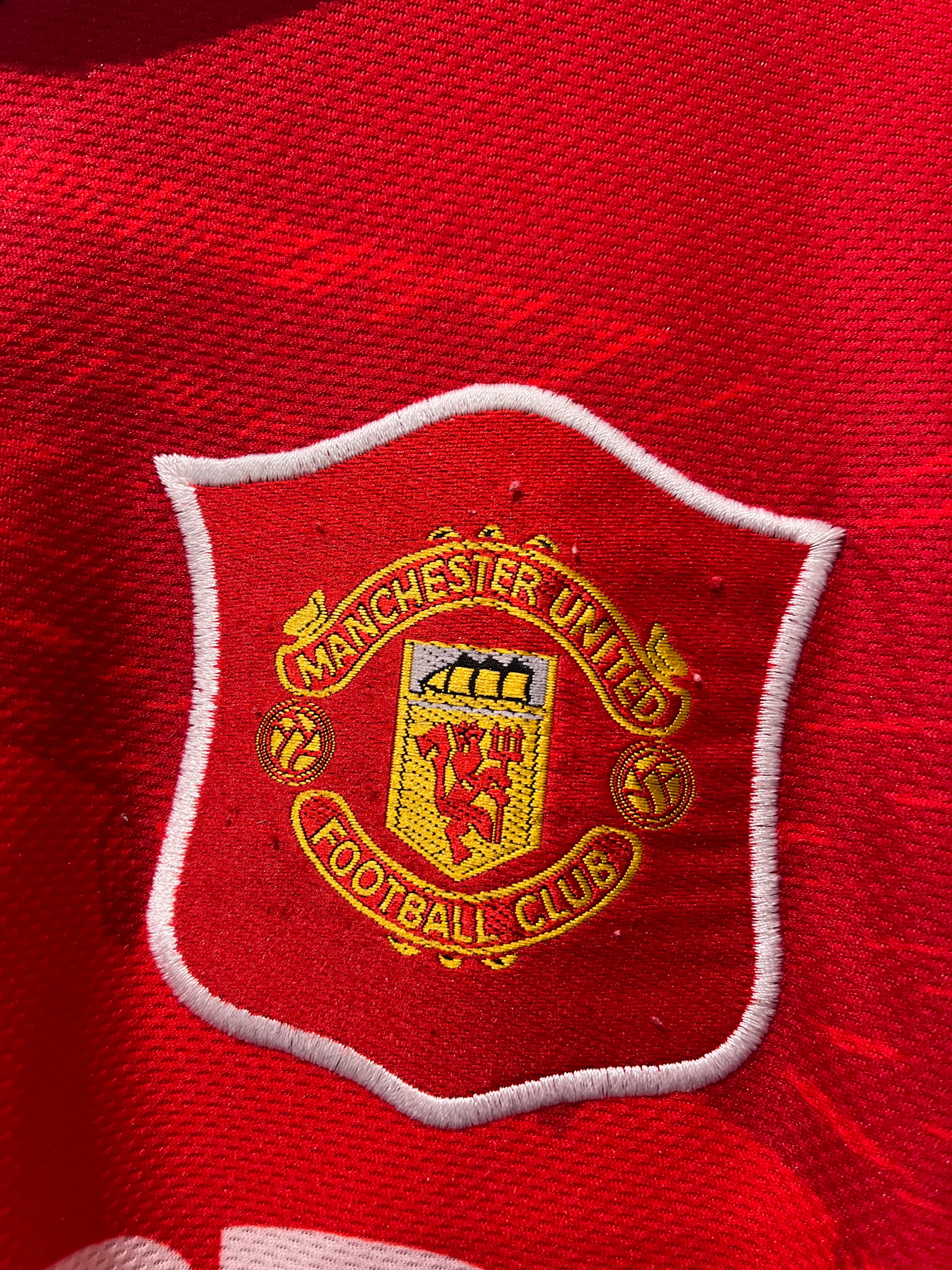 Umbro - Manchester United 1995/96 Home Football Shirt 'CANTONA'