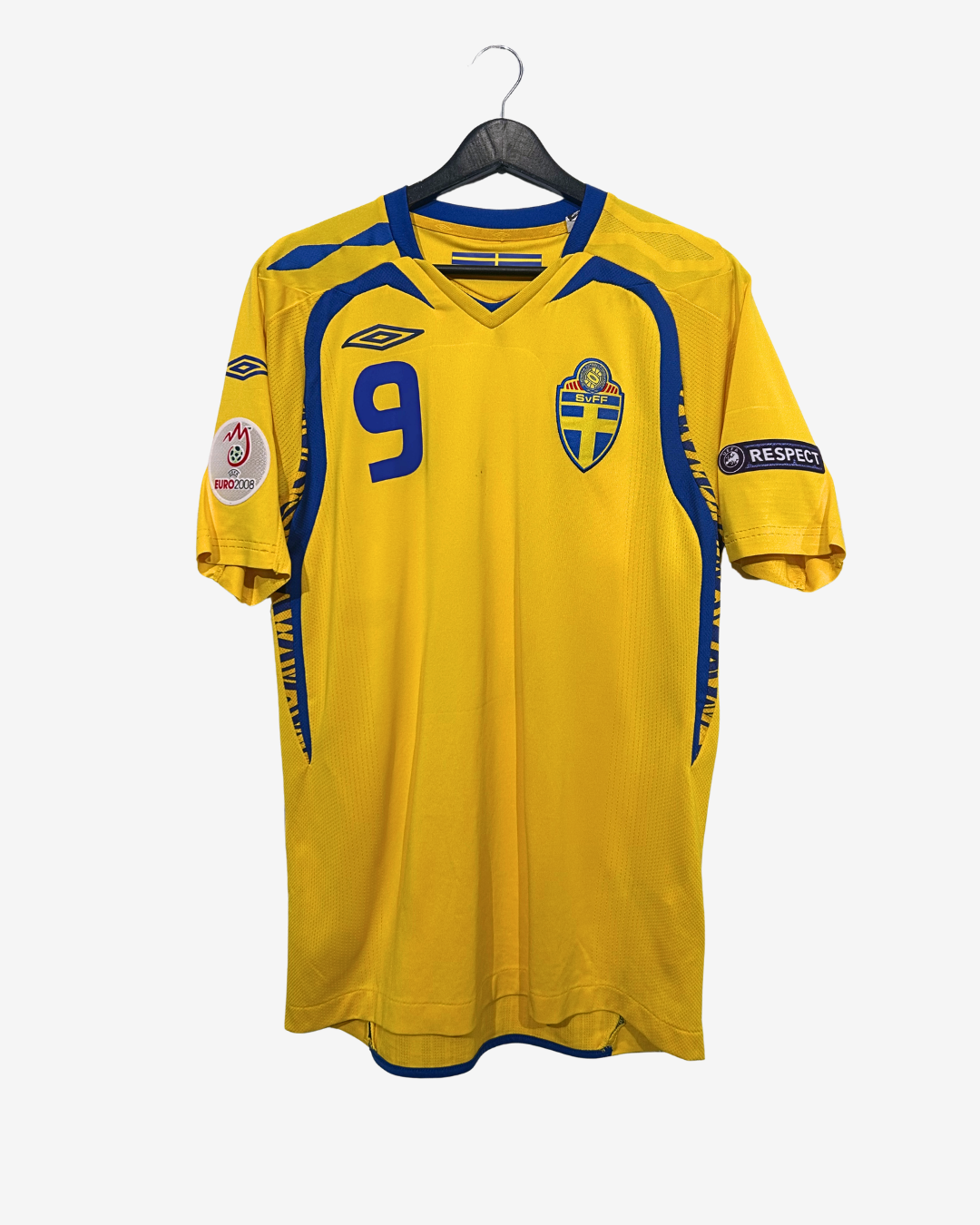 Umbro - Sweden 2008 Home Football Shirt 'LJUNGBERG'