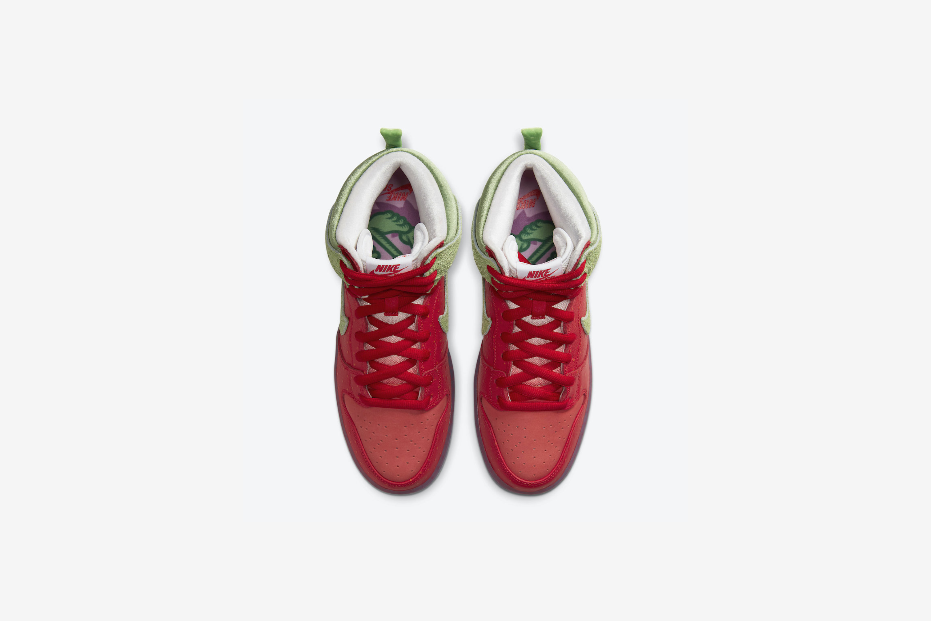 Nike SB Dunk High 'Strawberry Cough'