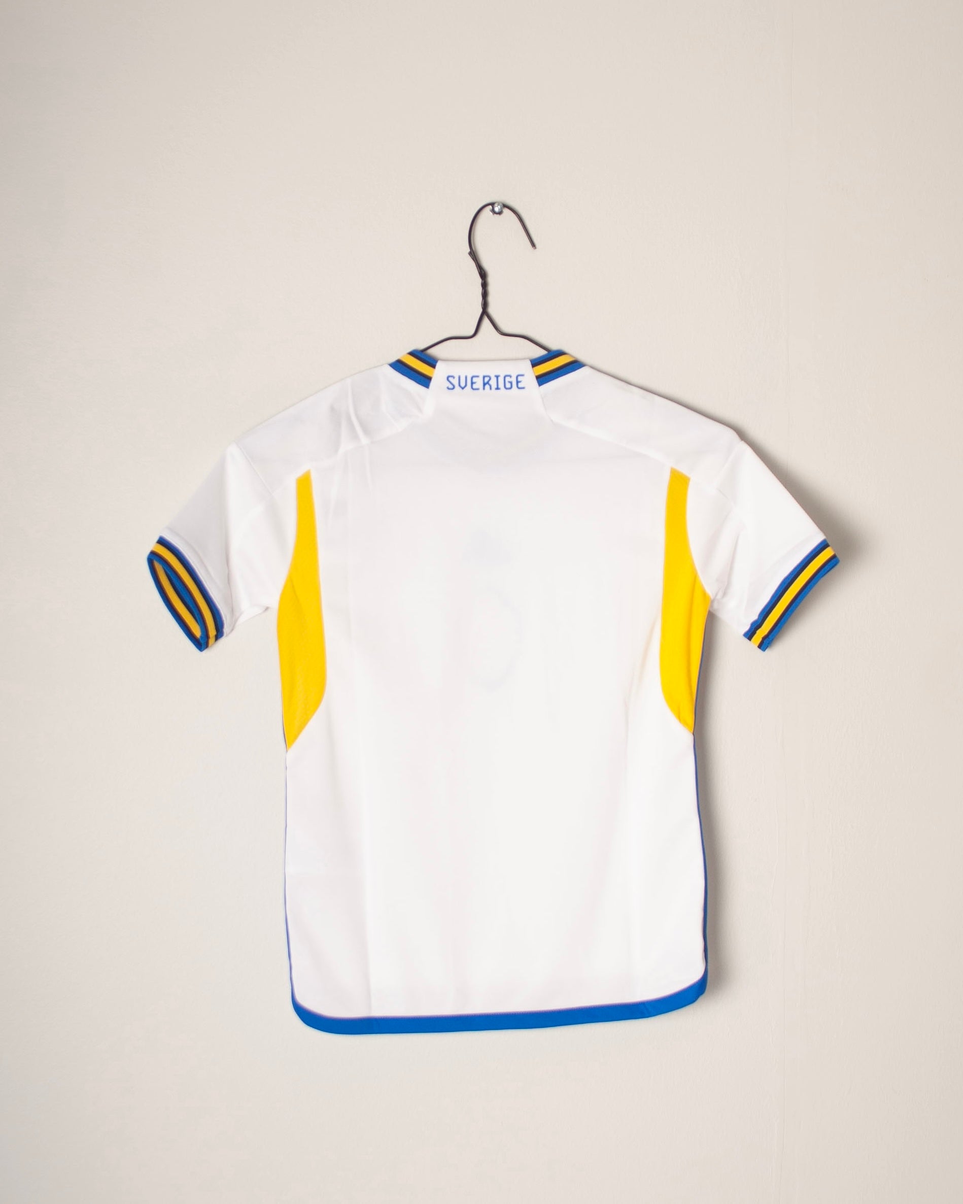 Adidas - Sweden 2022 Away Football Shirt
