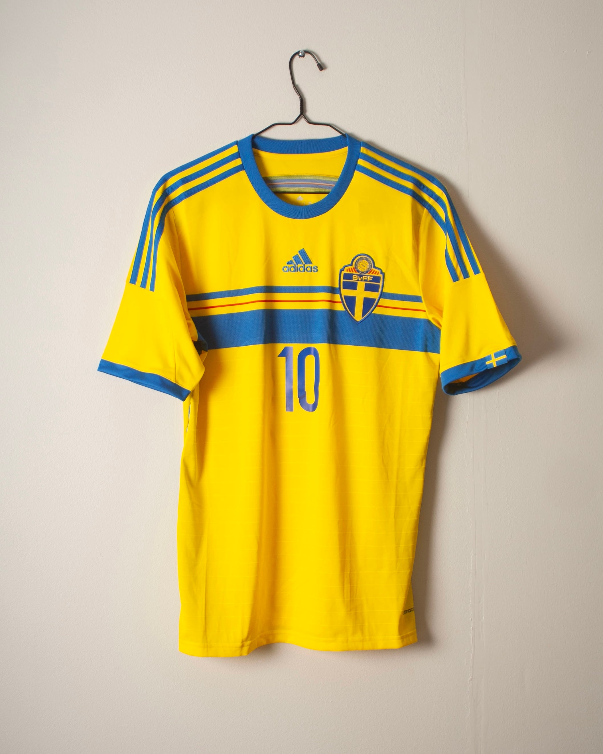 Adidas - Sweden 2014 Home Football Shirt 'IBRAHIMOVIC'