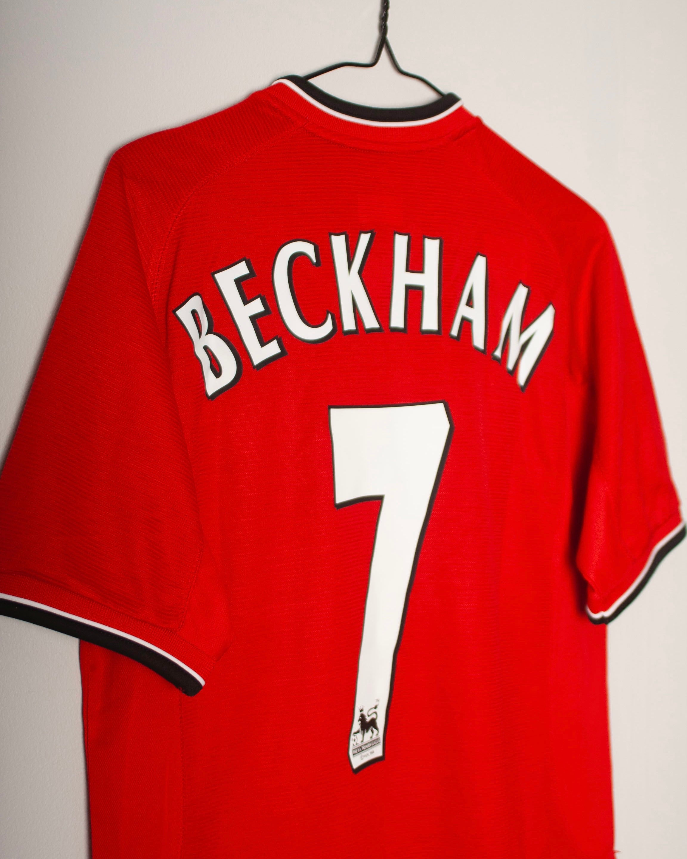 Umbro - Manchester United 2000/02 Home Football Shirt 'BECKHAM'