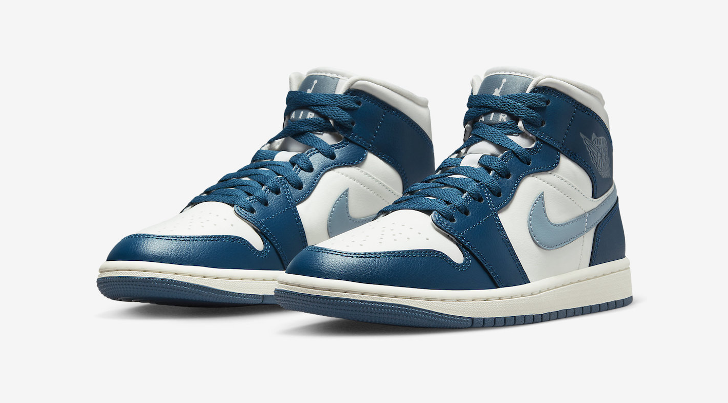 Air Jordan 1 Mid 'French Blue'