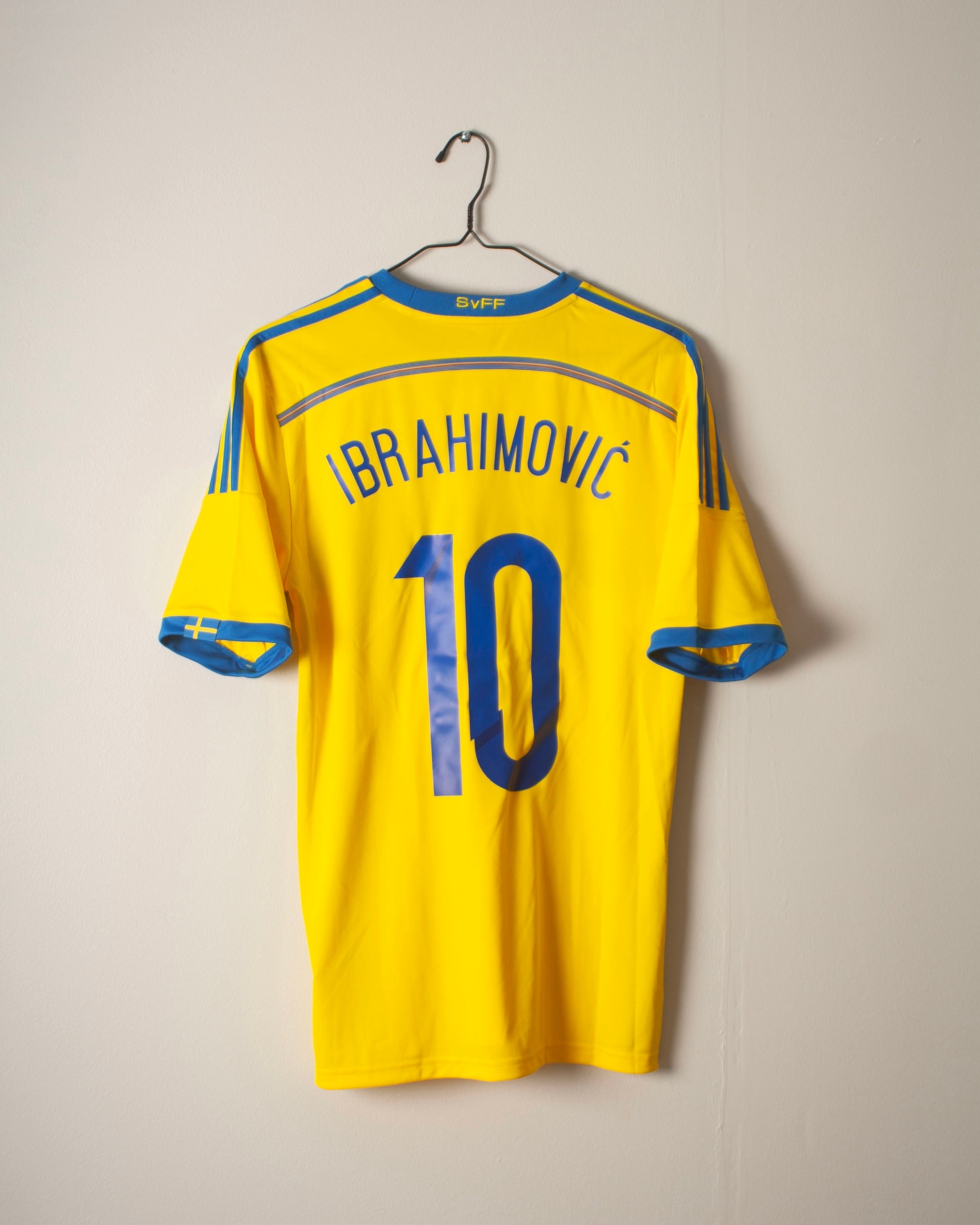 Adidas - Sweden 2014 Home Football Shirt 'IBRAHIMOVIC'