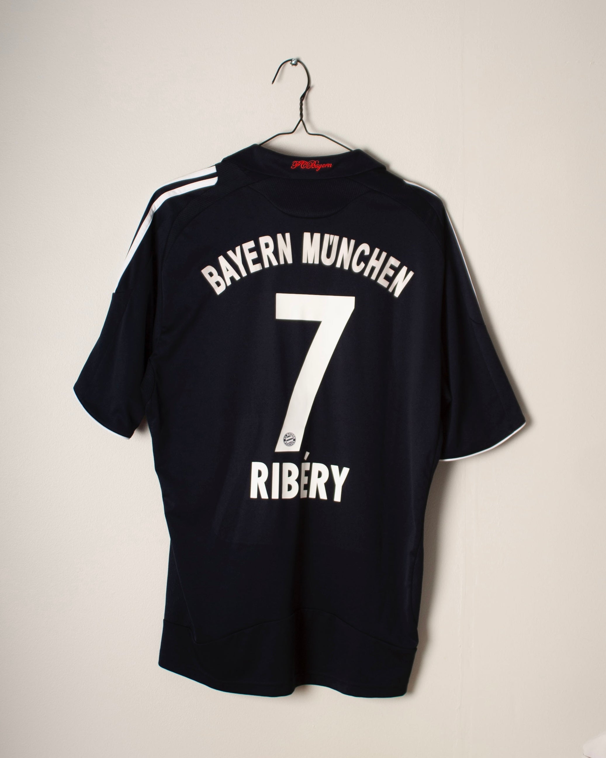 Adidas - Bayern Munchen 2008/09 Away Football Shirt 'RIBÉRY'