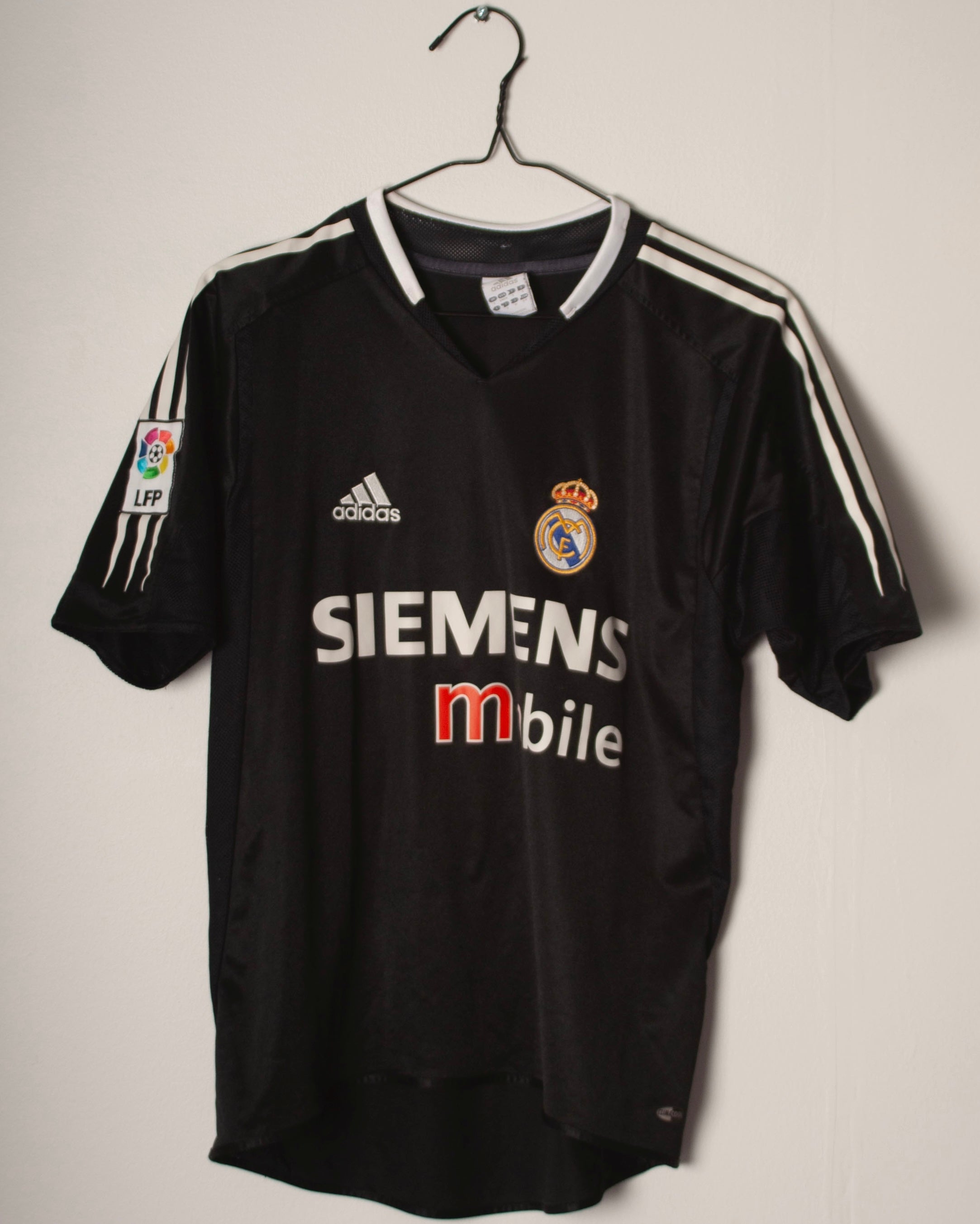 Adidas - Real Madrid 2004/05 Away Football Shirt 'BECKHAM'