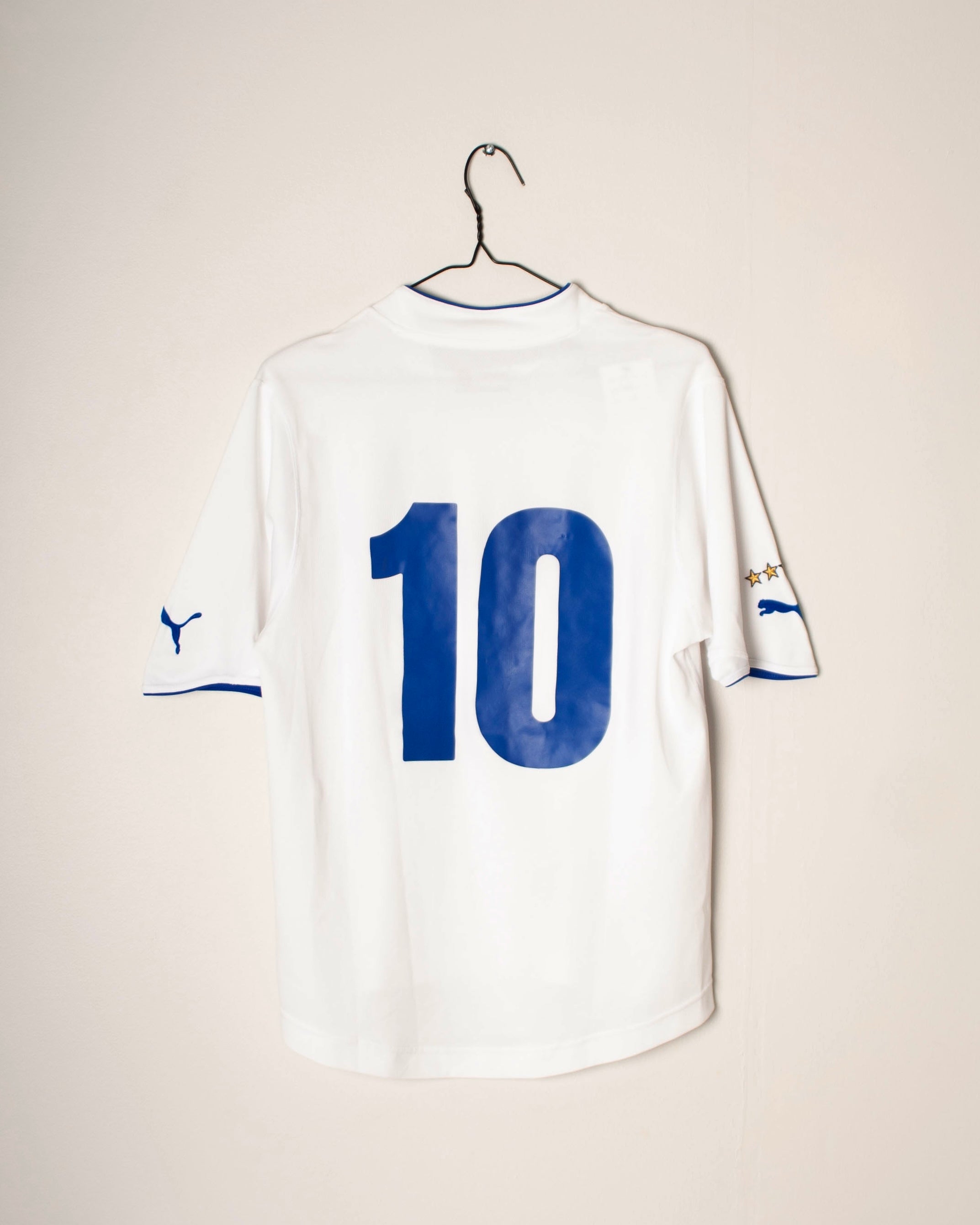 Puma - Italy 2003 Away Football Shirt '10'